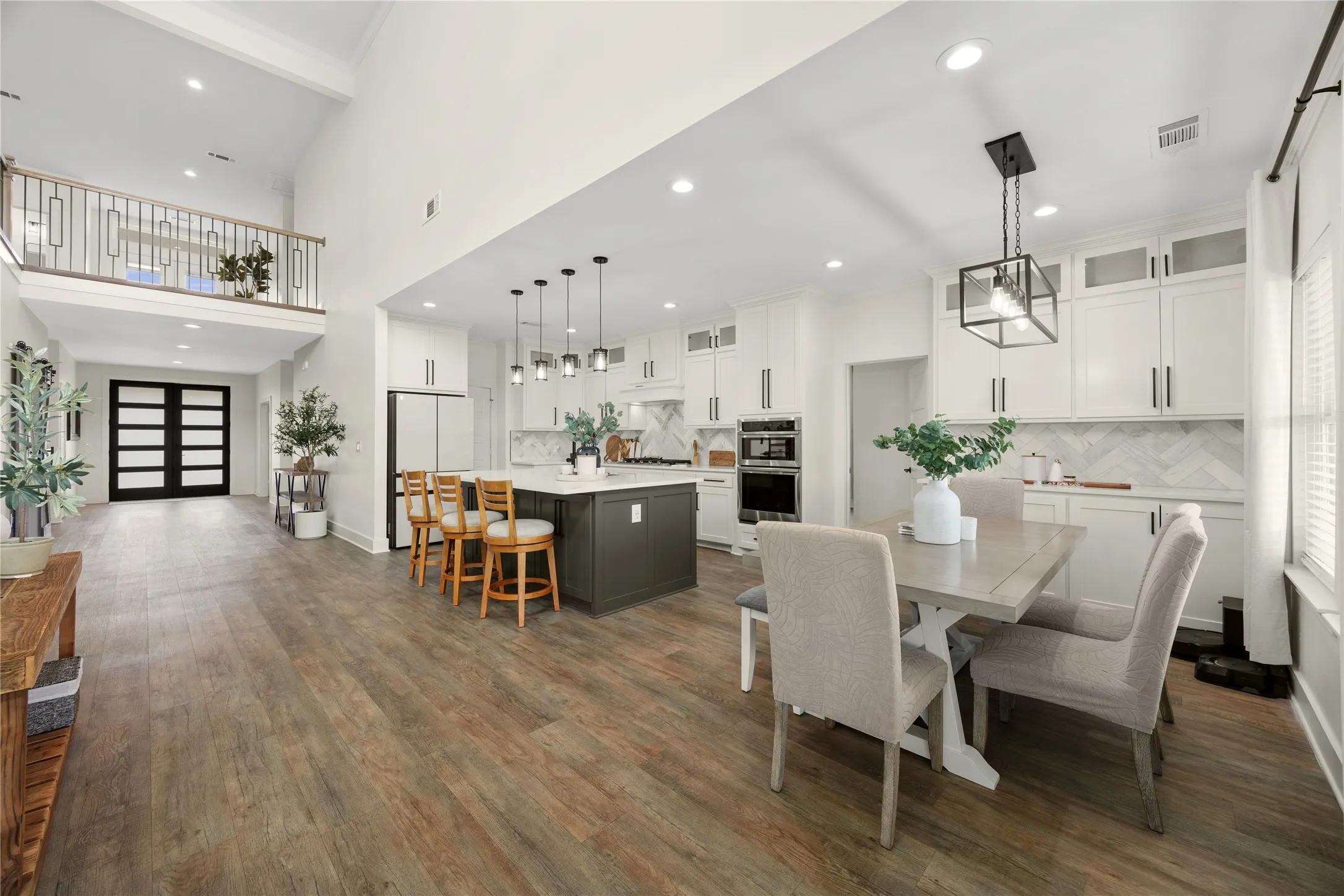 Single Family Residence For Sale in Ellis County , 3721 Highway 34, Ennis, Texas 75119, 7 Bedroom, 5 Bathroom, 3 Garage spaces, 5,796 Sqft, built in 2022, mls#21308745, Real Estate Agent in Ennis, Homes For Sale in Ellis county, Homes For Sale in Ennis, Realtor in Ennis Texas, Real Estate Brokerage Independent Realty Texas, Luminita Cordes Realtor