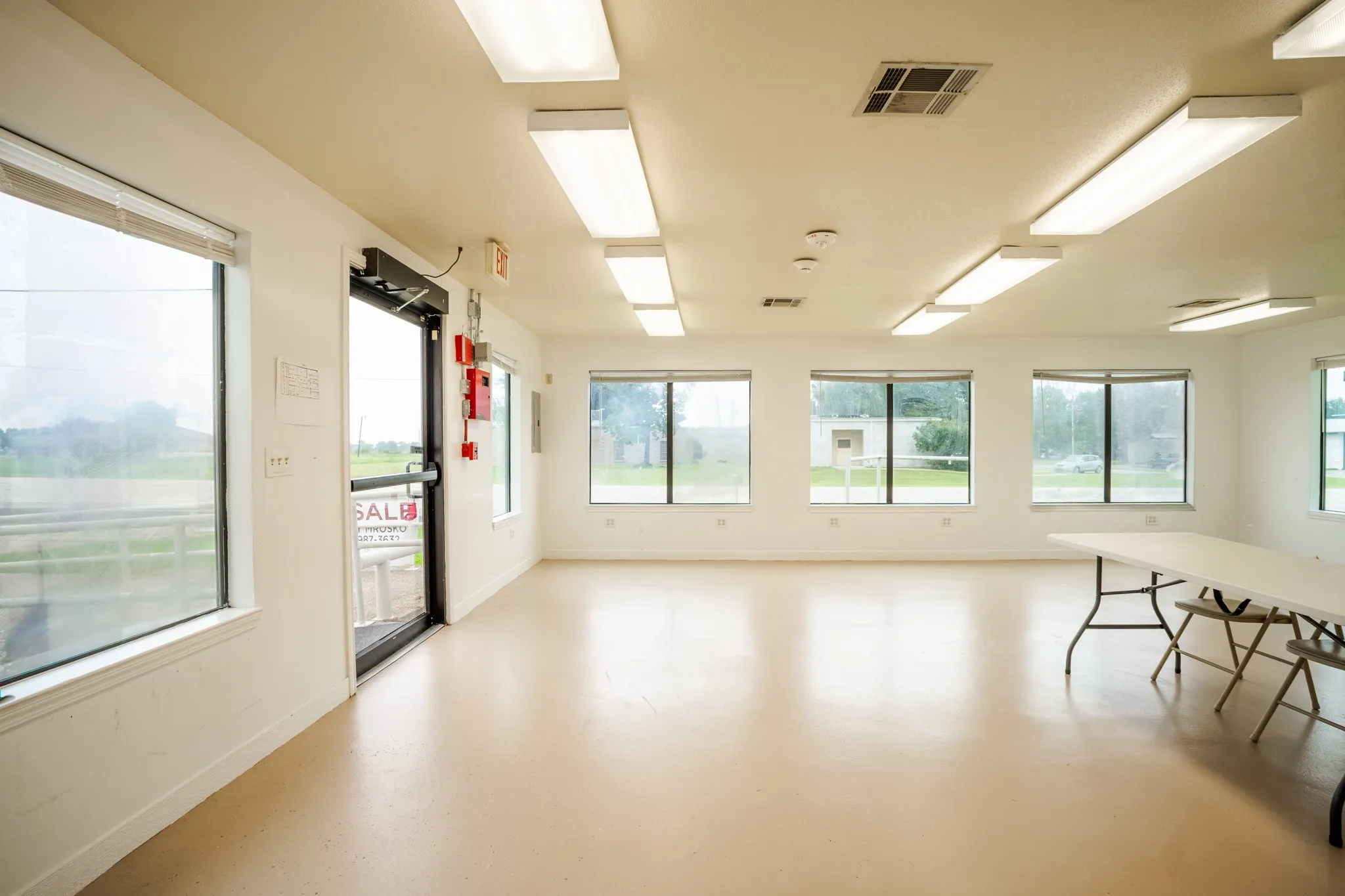 Retail For Sale in Limestone County , 837 State Hwy 171 Highway, Mexia, Texas 76667, 0, 0, Garage spaces, 0 Sqft, built in 1988, mls#21304628, Real Estate Agent in Mexia, Homes For Sale in Limestone county, Homes For Sale in Mexia, Realtor in Mexia Texas, Real Estate Brokerage Independent Realty Texas, Luminita Cordes Realtor
