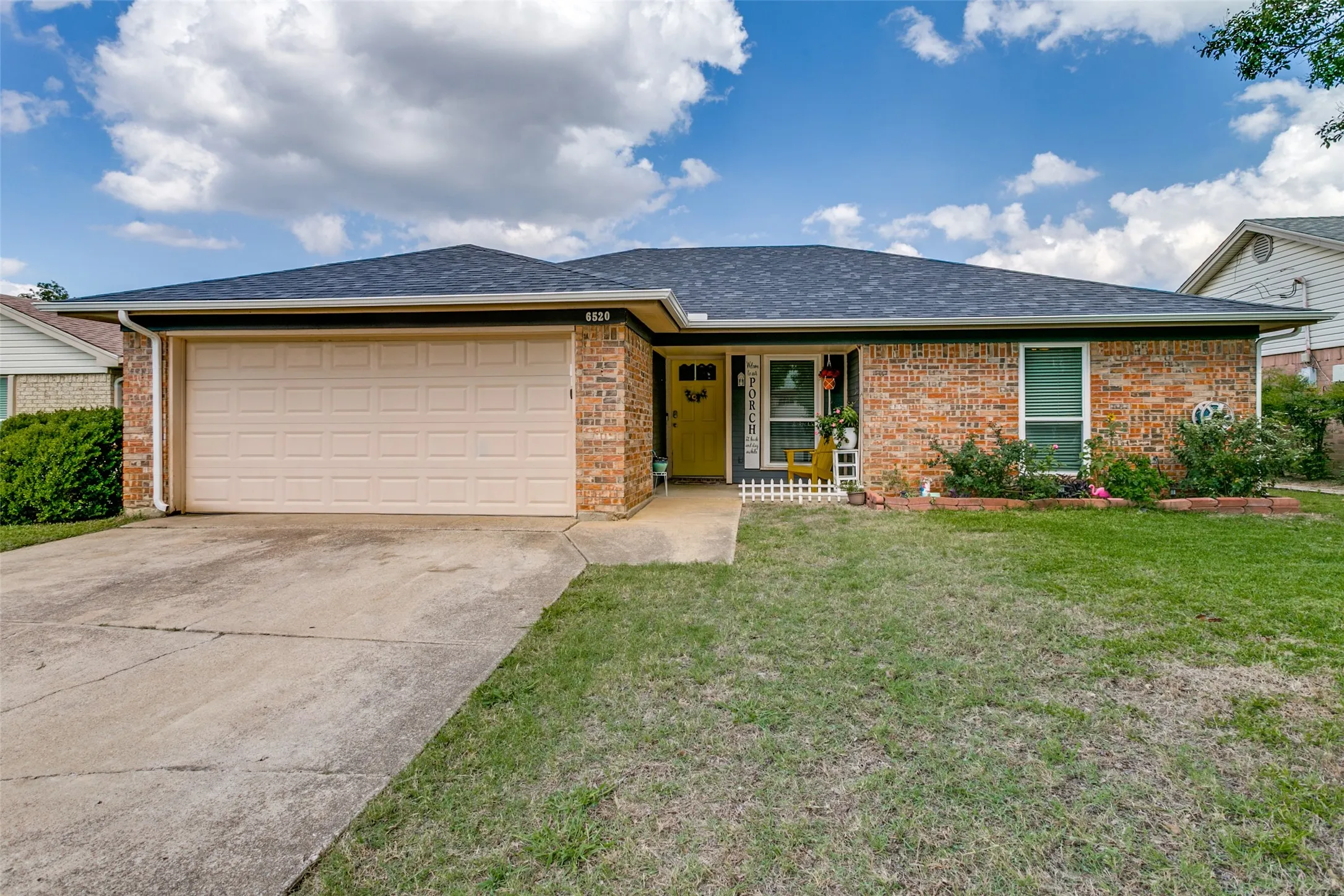 Single Family Residence For Sale in Tarrant County , 6520 Constitution Drive, Watauga, Texas 76148, 3 Bedroom, 2 Bathroom, 2 Garage spaces, 1,239 Sqft, built in 1984, mls#21308301, Real Estate Agent in Watauga, Homes For Sale in Tarrant county, Homes For Sale in Watauga, Realtor in Watauga Texas, Real Estate Brokerage Independent Realty Texas, Luminita Cordes Realtor