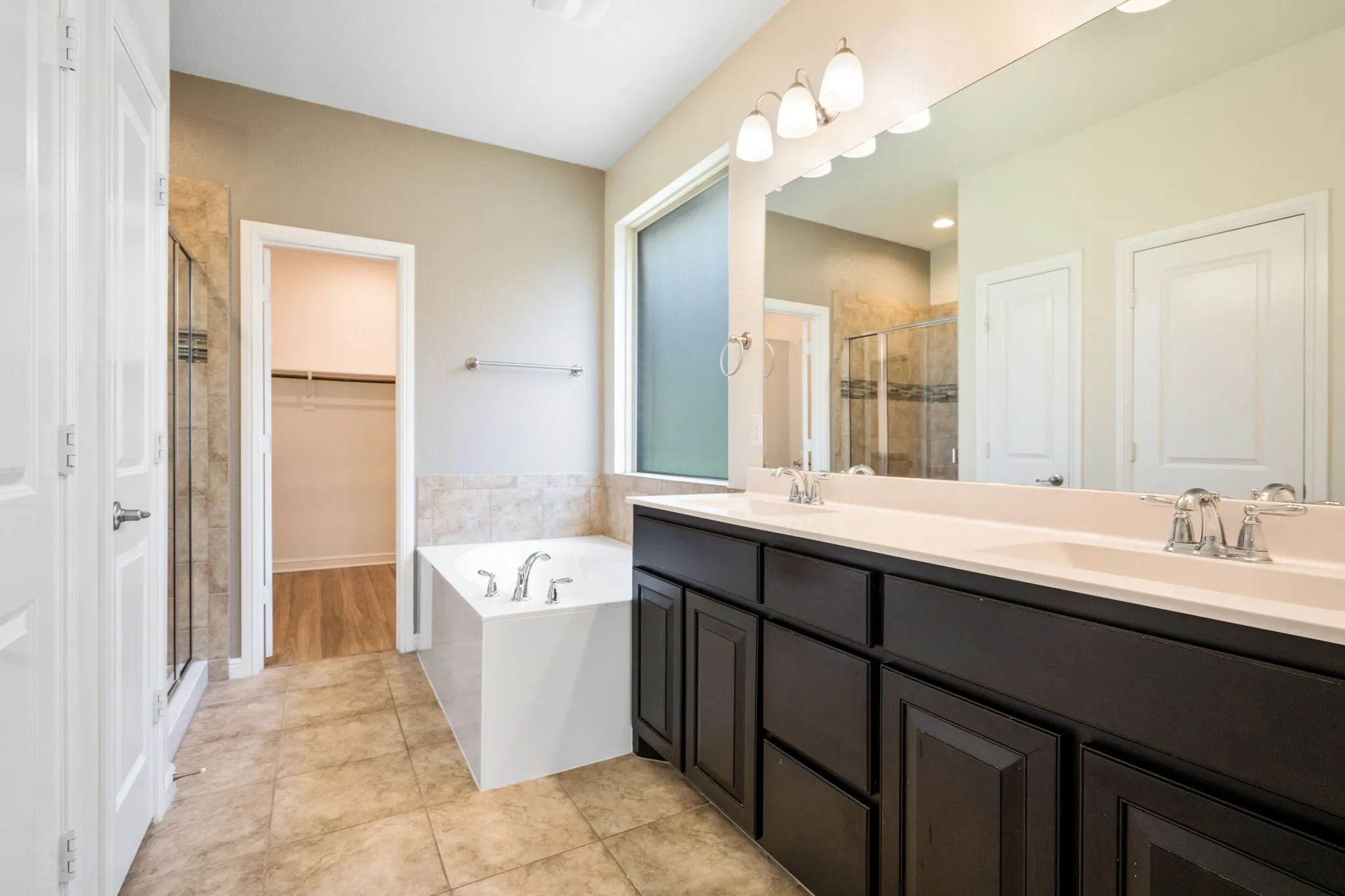 Single Family Residence For Sale in Denton County , 916 Hawks Way, Argyle, Texas 76226, 3 Bedroom, 2 Bathroom, 2 Garage spaces, 1,872 Sqft, built in 2018, mls#21308777, Real Estate Agent in Argyle, Homes For Sale in Denton county, Homes For Sale in Argyle, Realtor in Argyle Texas, Real Estate Brokerage Independent Realty Texas, Luminita Cordes Realtor