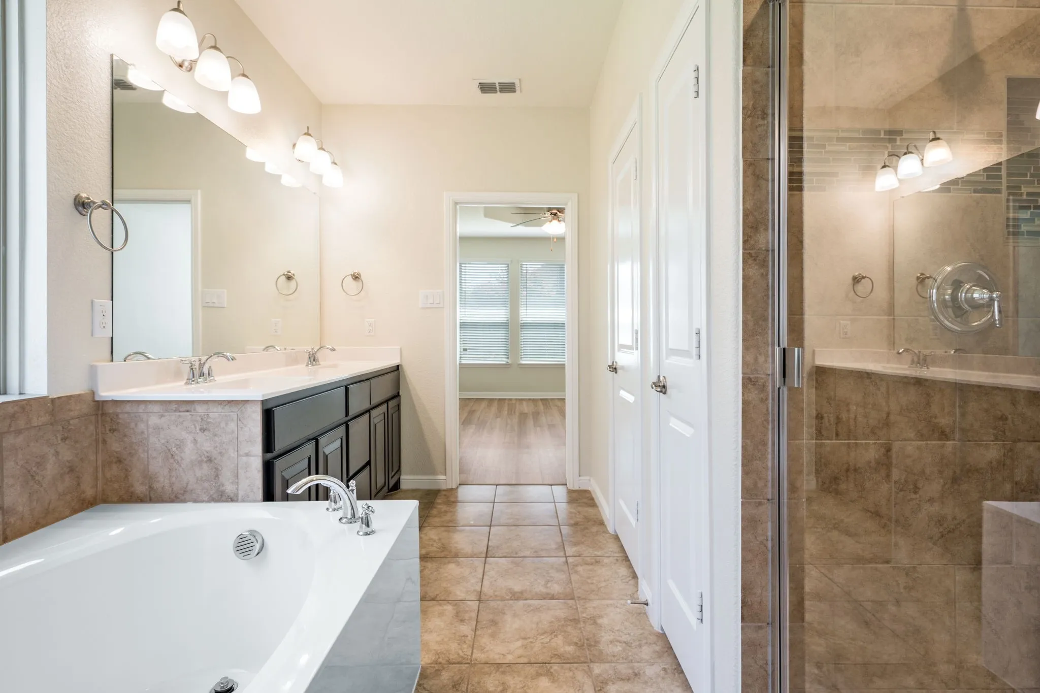 Single Family Residence For Sale in Denton County , 916 Hawks Way, Argyle, Texas 76226, 3 Bedroom, 2 Bathroom, 2 Garage spaces, 1,872 Sqft, built in 2018, mls#21308777, Real Estate Agent in Argyle, Homes For Sale in Denton county, Homes For Sale in Argyle, Realtor in Argyle Texas, Real Estate Brokerage Independent Realty Texas, Luminita Cordes Realtor