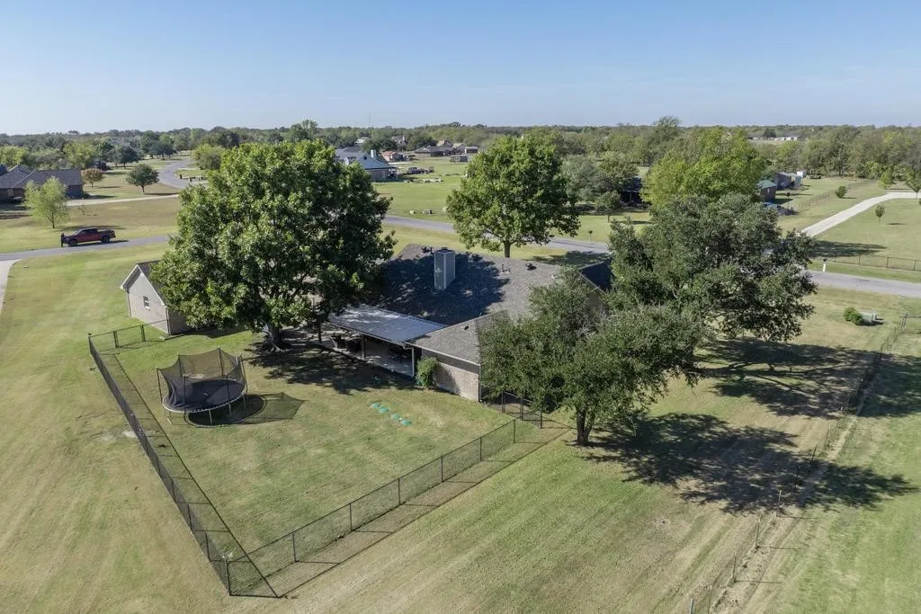 Single Family Residence For Sale in Rockwall County , 116 Quinta Circle, Royse City, Texas 75189, 3 Bedroom, 2 Bathroom, 3 Garage spaces, 1,761 Sqft, built in 1995, mls#21308345, Real Estate Agent in Royse City, Homes For Sale in Rockwall county, Homes For Sale in Royse City, Realtor in Royse City Texas, Real Estate Brokerage Independent Realty Texas, Luminita Cordes Realtor