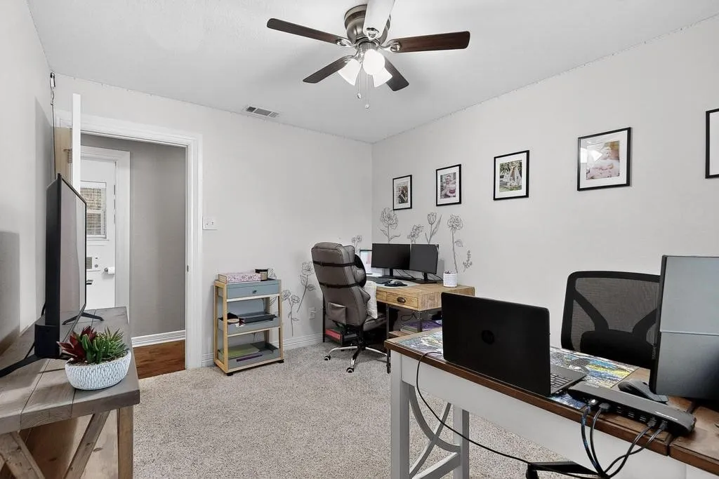 Single Family Residence For Sale in Rockwall County , 116 Quinta Circle, Royse City, Texas 75189, 3 Bedroom, 2 Bathroom, 3 Garage spaces, 1,761 Sqft, built in 1995, mls#21308345, Real Estate Agent in Royse City, Homes For Sale in Rockwall county, Homes For Sale in Royse City, Realtor in Royse City Texas, Real Estate Brokerage Independent Realty Texas, Luminita Cordes Realtor
