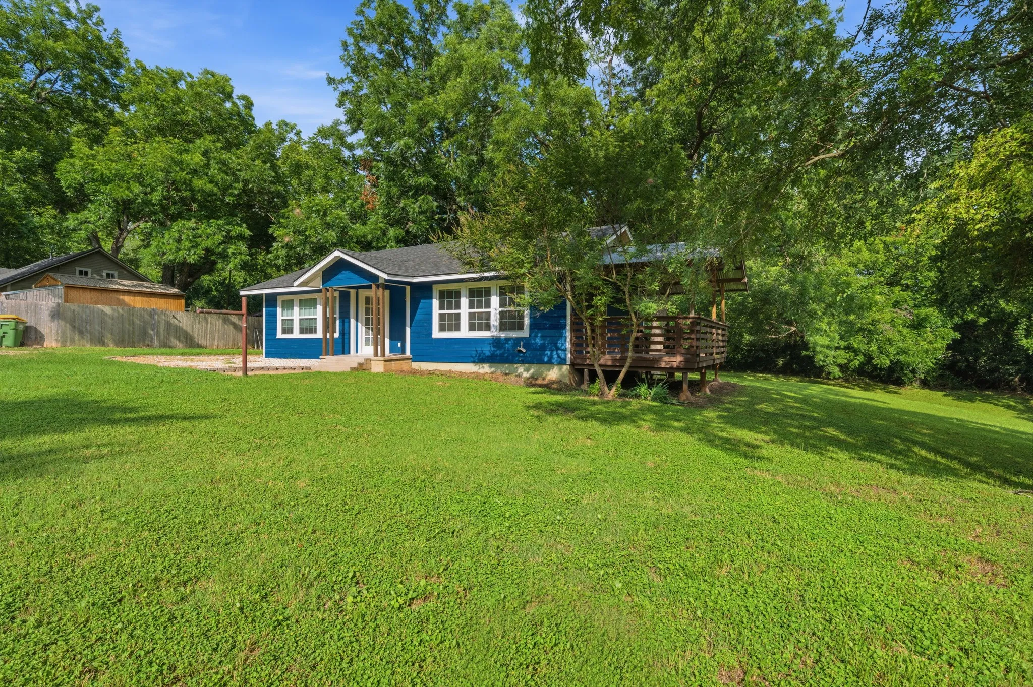 Single Family Residence For Sale in Bosque County , 603 E Avenue A, Valley Mills, Texas 76689, 2 Bedroom, 1 Bathroom, 2 Garage spaces, 1,081 Sqft, built in 1945, mls#21308687, Real Estate Agent in Valley Mills, Homes For Sale in Bosque county, Homes For Sale in Valley Mills, Realtor in Valley Mills Texas, Real Estate Brokerage Independent Realty Texas, Luminita Cordes Realtor