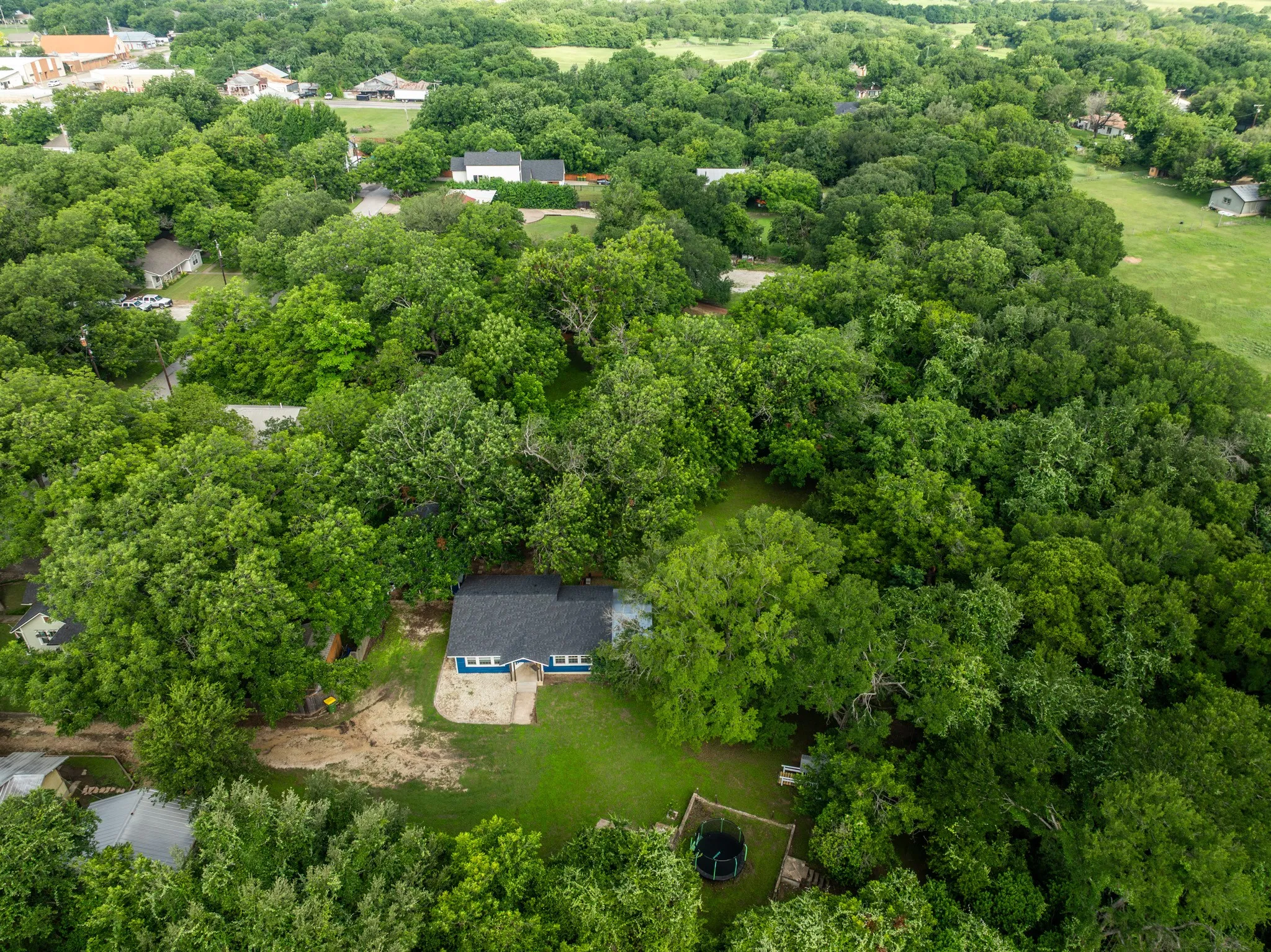 Single Family Residence For Sale in Bosque County , 603 E Avenue A, Valley Mills, Texas 76689, 2 Bedroom, 1 Bathroom, 2 Garage spaces, 1,081 Sqft, built in 1945, mls#21308687, Real Estate Agent in Valley Mills, Homes For Sale in Bosque county, Homes For Sale in Valley Mills, Realtor in Valley Mills Texas, Real Estate Brokerage Independent Realty Texas, Luminita Cordes Realtor