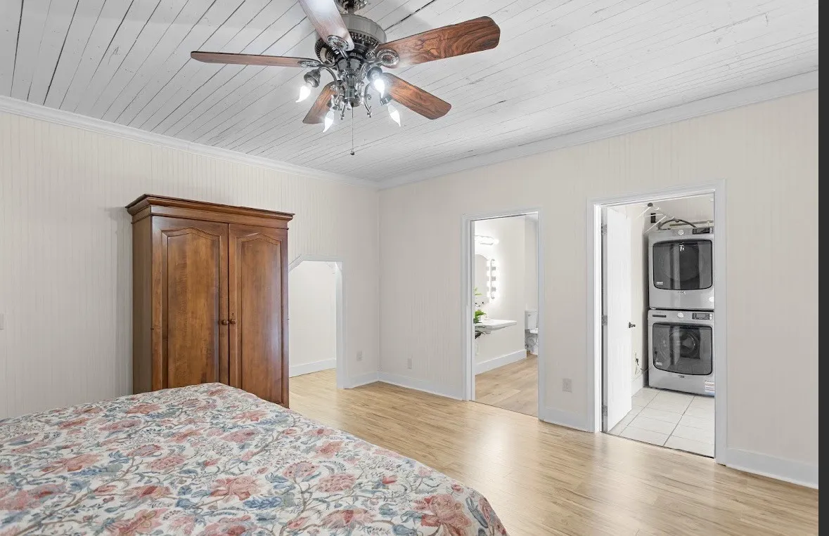 Single Family Residence For Sale in Bosque County , 1003 W 5th Street, Clifton, Texas 76634, 2 Bedroom, 3 Bathroom, Garage spaces, 1,520 Sqft, built in 1930, mls#21308800, Real Estate Agent in Clifton, Homes For Sale in Bosque county, Homes For Sale in Clifton, Realtor in Clifton Texas, Real Estate Brokerage Independent Realty Texas, Luminita Cordes Realtor
