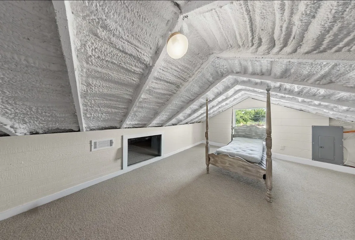 Single Family Residence For Sale in Bosque County , 1003 W 5th Street, Clifton, Texas 76634, 2 Bedroom, 3 Bathroom, Garage spaces, 1,520 Sqft, built in 1930, mls#21308800, Real Estate Agent in Clifton, Homes For Sale in Bosque county, Homes For Sale in Clifton, Realtor in Clifton Texas, Real Estate Brokerage Independent Realty Texas, Luminita Cordes Realtor