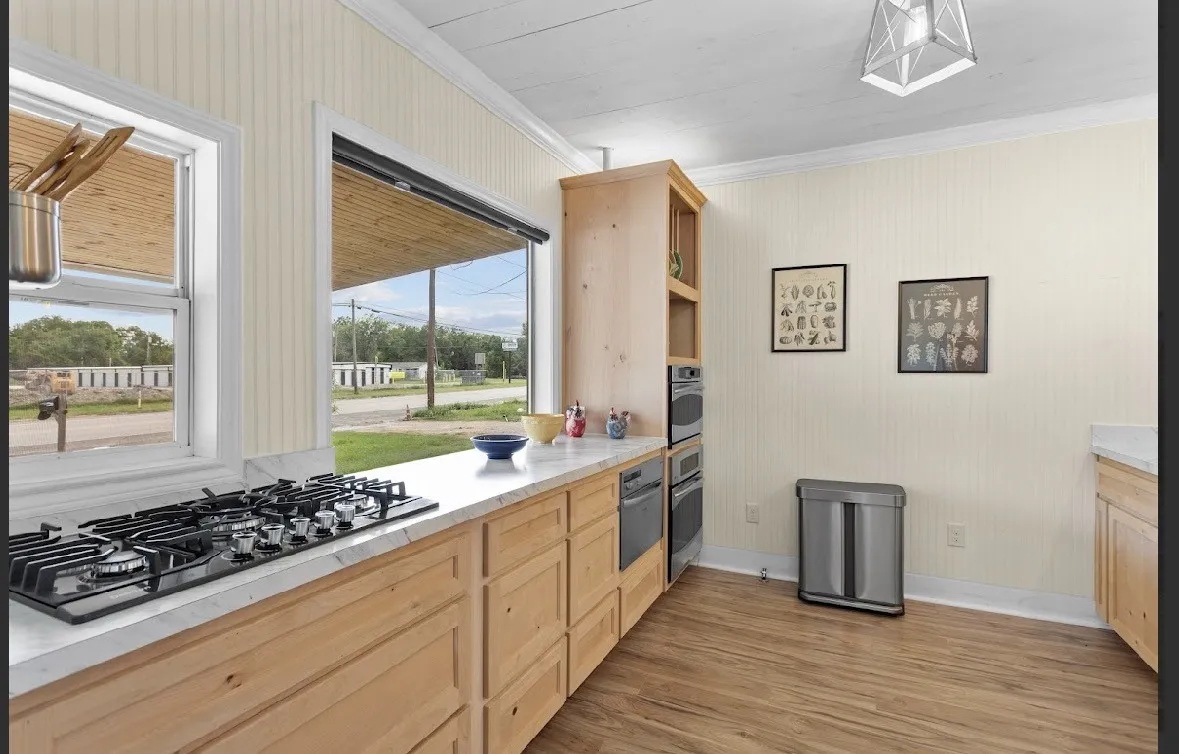 Single Family Residence For Sale in Bosque County , 1003 W 5th Street, Clifton, Texas 76634, 2 Bedroom, 3 Bathroom, Garage spaces, 1,520 Sqft, built in 1930, mls#21308800, Real Estate Agent in Clifton, Homes For Sale in Bosque county, Homes For Sale in Clifton, Realtor in Clifton Texas, Real Estate Brokerage Independent Realty Texas, Luminita Cordes Realtor