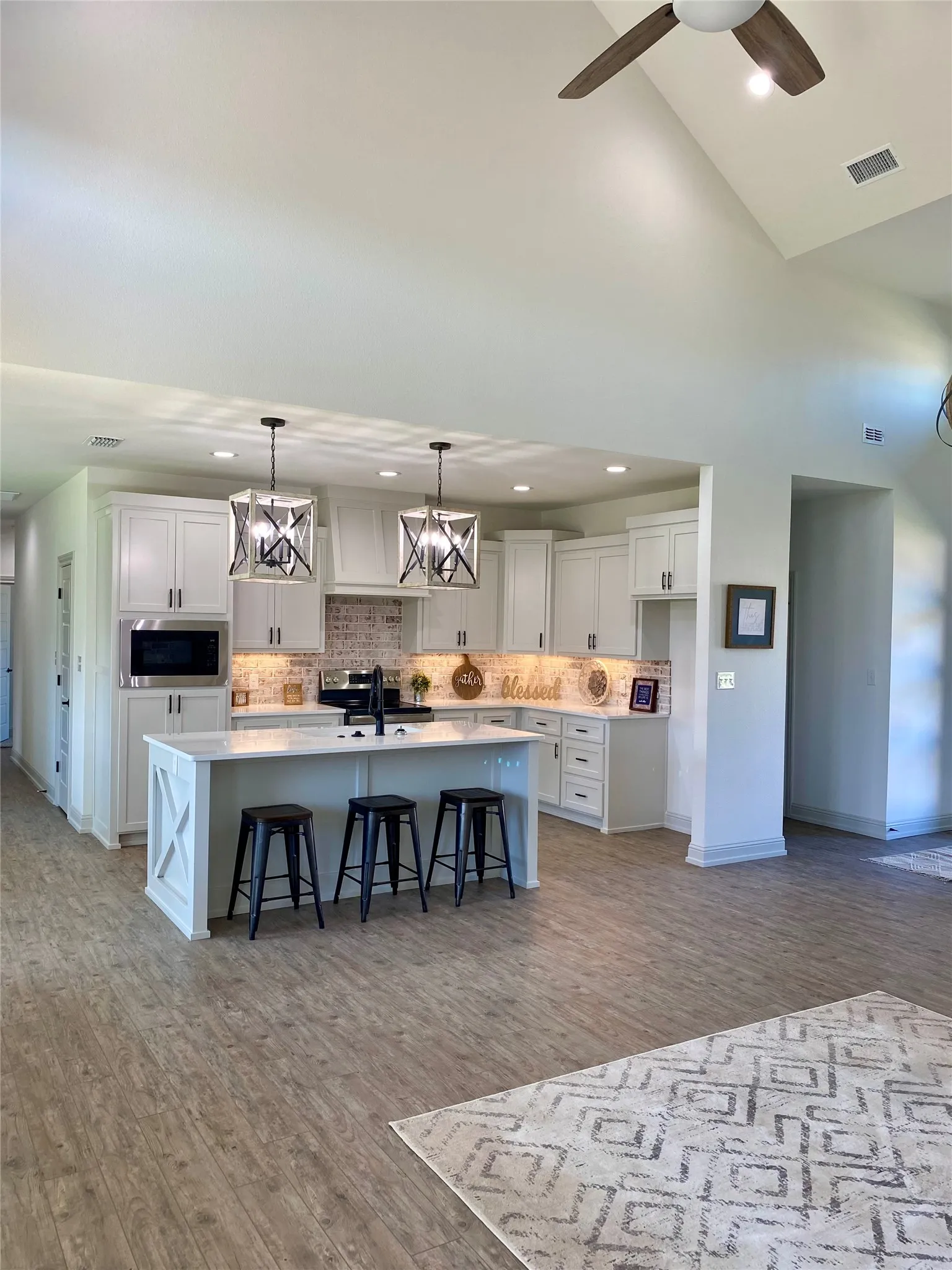 Single Family Residence For Sale in Taylor County , 3317 Front Drive 9, Abilene, Texas 79606, 4 Bedrooms, 4 Bathrooms, 2 Garage spaces, 2,402 Sqft, built in 2021, Price $480,000, mls#21308799, Real Estate Agent in Abilene, Homes For Sale in Taylor county, Homes For Sale in Abilene, Realtor in Abilene Texas, Real Estate Brokerage Independent Realty Texas, Luminita Cordes Realtor