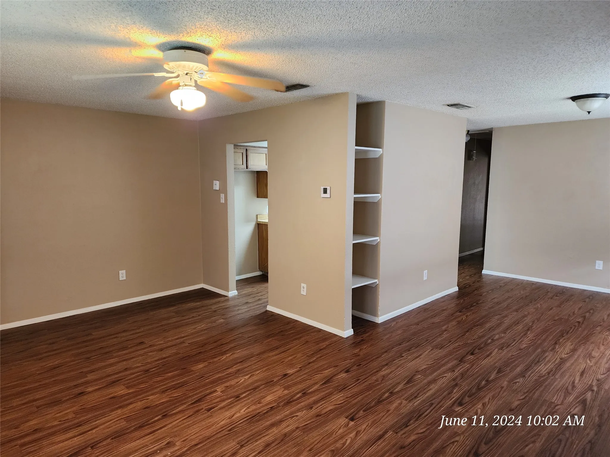 Quadruplex For Rent in Johnson County , 429 Thomas Street SW D, Burleson, Texas 76028, 2 Bedroom, 1 Bathroom, Garage spaces, 1,014 Sqft, built in 1983, mls#21272753, Real Estate Agent in Burleson, Homes For Rent in Johnson county, Homes For Rent in Burleson, Realtor in Burleson Texas, Real Estate Brokerage Independent Realty Texas, Luminita Cordes Realtor