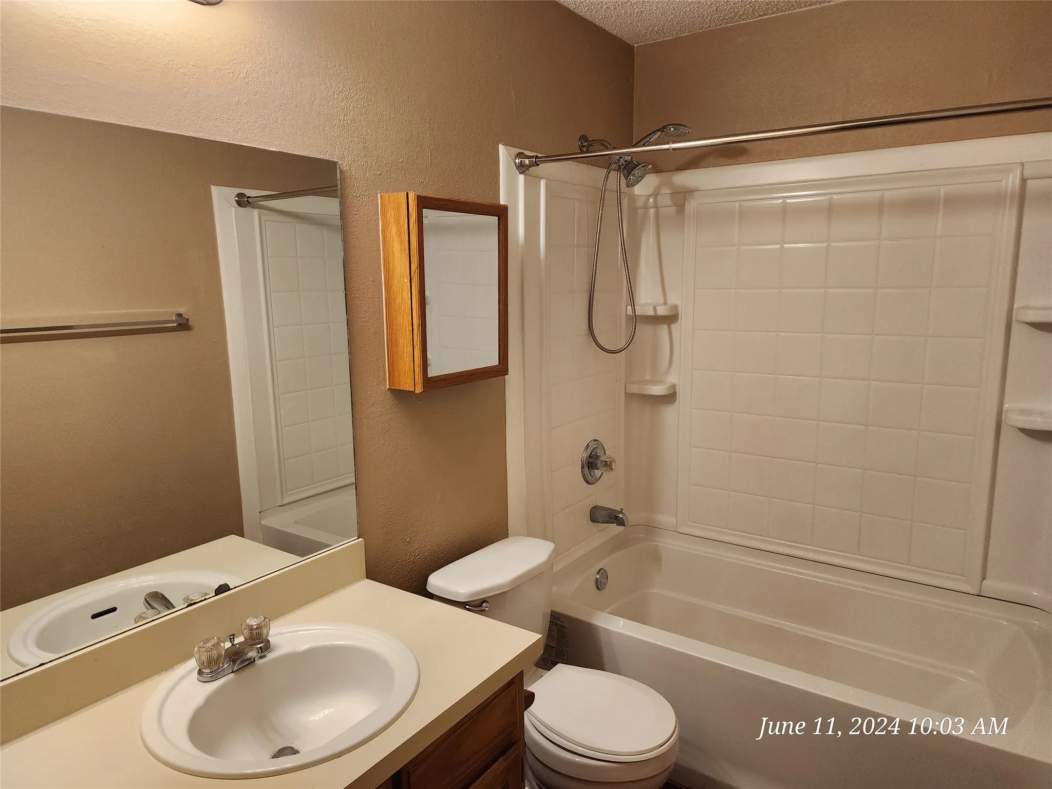 Quadruplex For Rent in Johnson County , 429 Thomas Street SW D, Burleson, Texas 76028, 2 Bedroom, 1 Bathroom, Garage spaces, 1,014 Sqft, built in 1983, mls#21272753, Real Estate Agent in Burleson, Homes For Rent in Johnson county, Homes For Rent in Burleson, Realtor in Burleson Texas, Real Estate Brokerage Independent Realty Texas, Luminita Cordes Realtor
