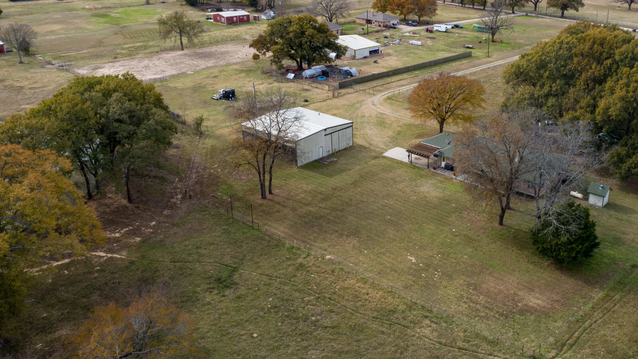 Single Family Residence For Sale in Kaufman County , 12525 County Road 4083, Scurry, Texas 75158, 3 Bedroom, 2 Bathroom, Garage spaces, 2,206 Sqft, built in 1996, mls#21308804, Real Estate Agent in Scurry, Homes For Sale in Kaufman county, Homes For Sale in Scurry, Realtor in Scurry Texas, Real Estate Brokerage Independent Realty Texas, Luminita Cordes Realtor