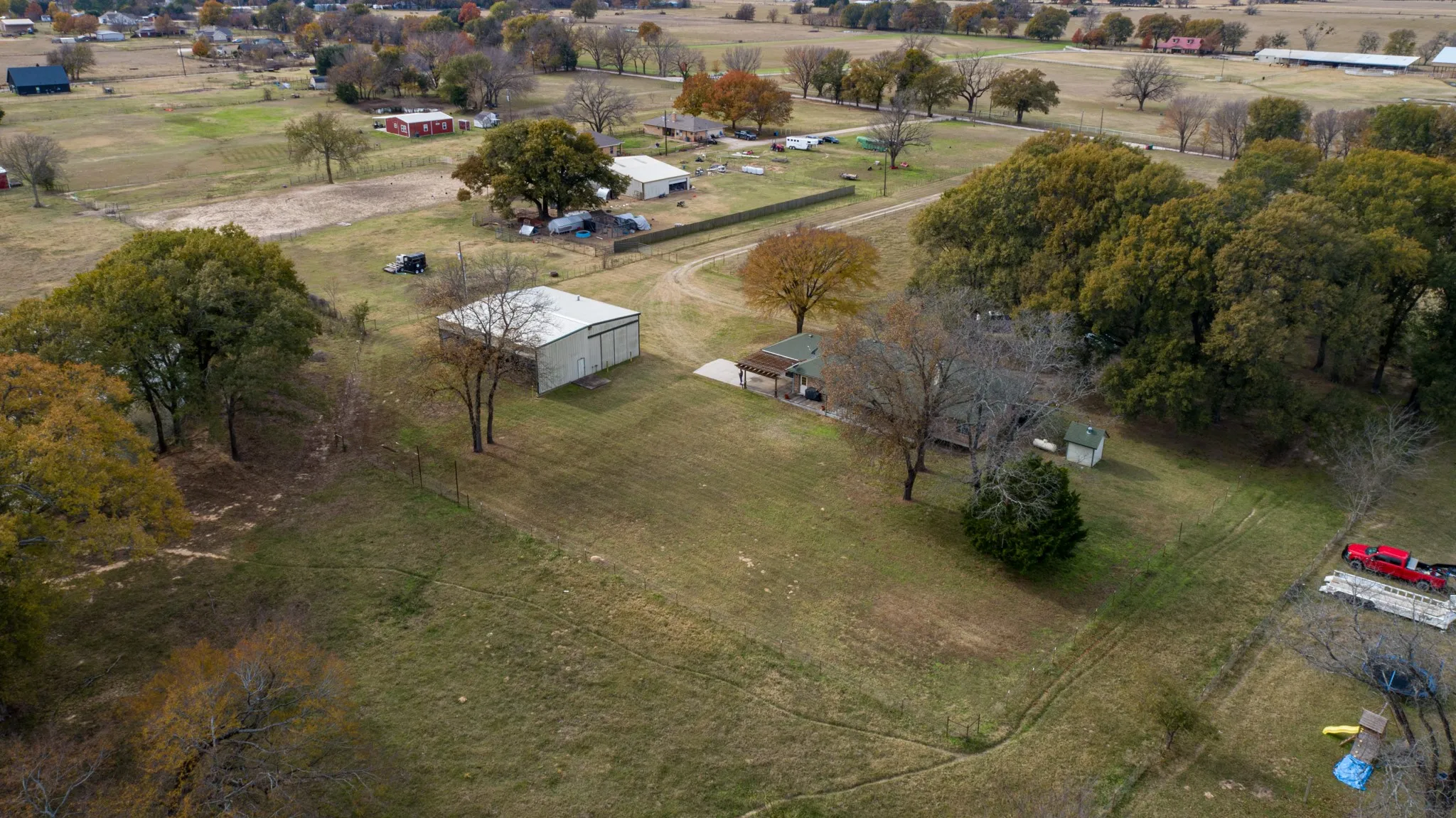 Single Family Residence For Sale in Kaufman County , 12525 County Road 4083, Scurry, Texas 75158, 3 Bedroom, 2 Bathroom, Garage spaces, 2,206 Sqft, built in 1996, mls#21308804, Real Estate Agent in Scurry, Homes For Sale in Kaufman county, Homes For Sale in Scurry, Realtor in Scurry Texas, Real Estate Brokerage Independent Realty Texas, Luminita Cordes Realtor