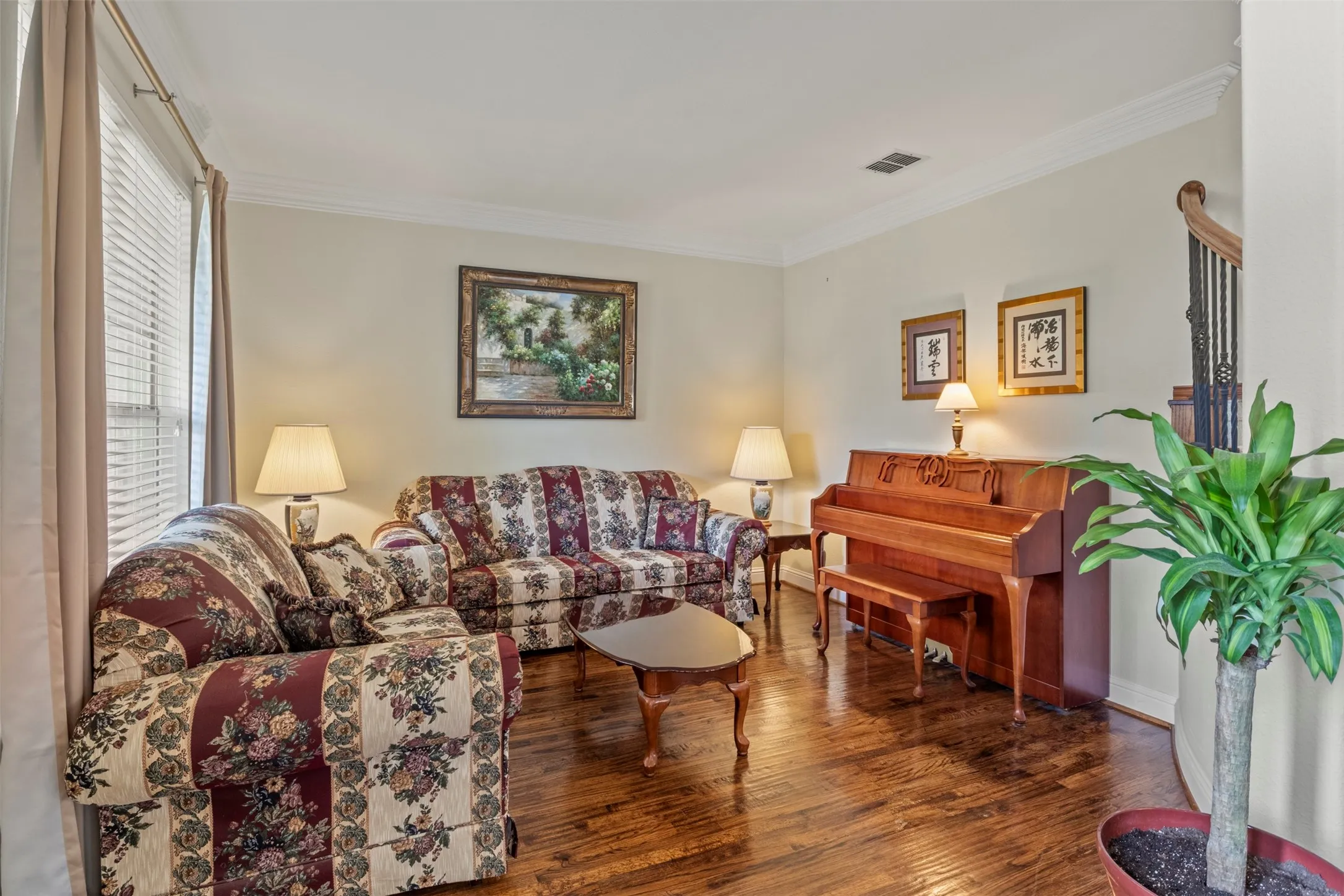 Single Family Residence For Sale in Collin County , 804 Meadowlark Drive, Murphy, Texas 75094, 5 Bedroom, 4 Bathroom, 3 Garage spaces, 4,135 Sqft, built in 2008, mls#21299517, Real Estate Agent in Murphy, Homes For Sale in Collin county, Homes For Sale in Murphy, Realtor in Murphy Texas, Real Estate Brokerage Independent Realty Texas, Luminita Cordes Realtor