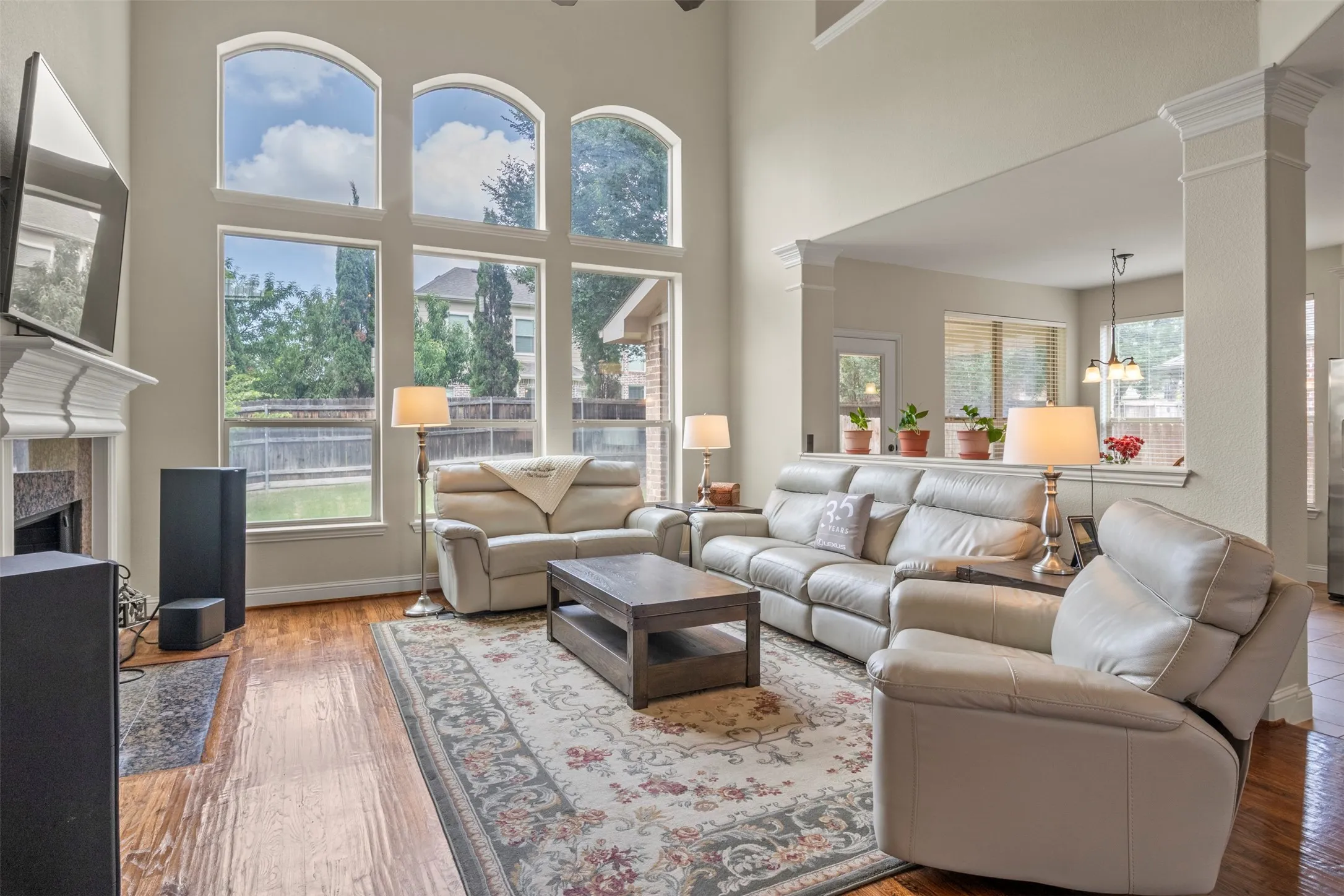 Single Family Residence For Sale in Collin County , 804 Meadowlark Drive, Murphy, Texas 75094, 5 Bedroom, 4 Bathroom, 3 Garage spaces, 4,135 Sqft, built in 2008, mls#21299517, Real Estate Agent in Murphy, Homes For Sale in Collin county, Homes For Sale in Murphy, Realtor in Murphy Texas, Real Estate Brokerage Independent Realty Texas, Luminita Cordes Realtor