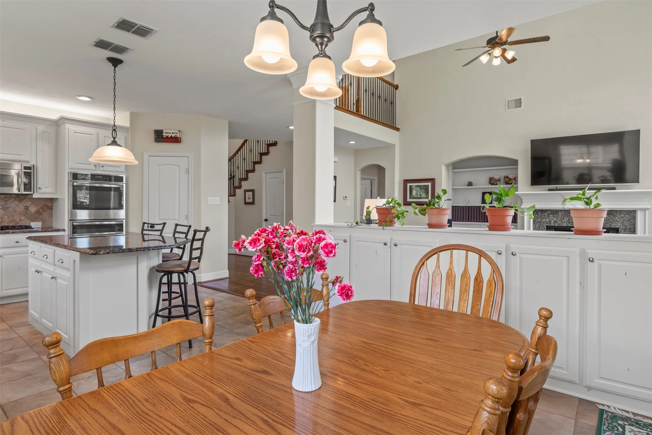 Single Family Residence For Sale in Collin County , 804 Meadowlark Drive, Murphy, Texas 75094, 5 Bedroom, 4 Bathroom, 3 Garage spaces, 4,135 Sqft, built in 2008, mls#21299517, Real Estate Agent in Murphy, Homes For Sale in Collin county, Homes For Sale in Murphy, Realtor in Murphy Texas, Real Estate Brokerage Independent Realty Texas, Luminita Cordes Realtor