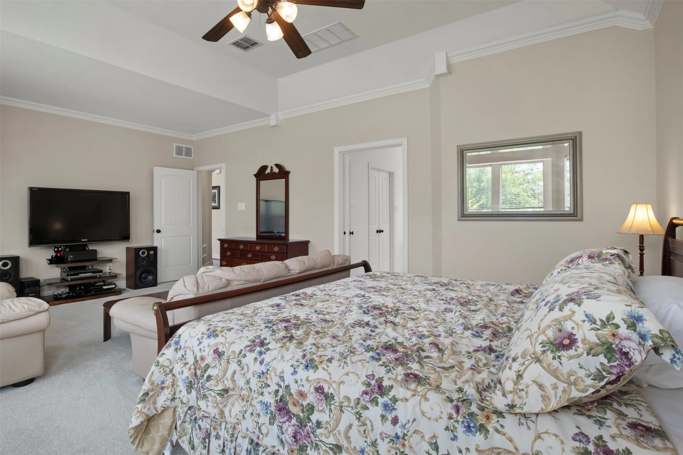 Single Family Residence For Sale in Collin County , 804 Meadowlark Drive, Murphy, Texas 75094, 5 Bedroom, 4 Bathroom, 3 Garage spaces, 4,135 Sqft, built in 2008, mls#21299517, Real Estate Agent in Murphy, Homes For Sale in Collin county, Homes For Sale in Murphy, Realtor in Murphy Texas, Real Estate Brokerage Independent Realty Texas, Luminita Cordes Realtor