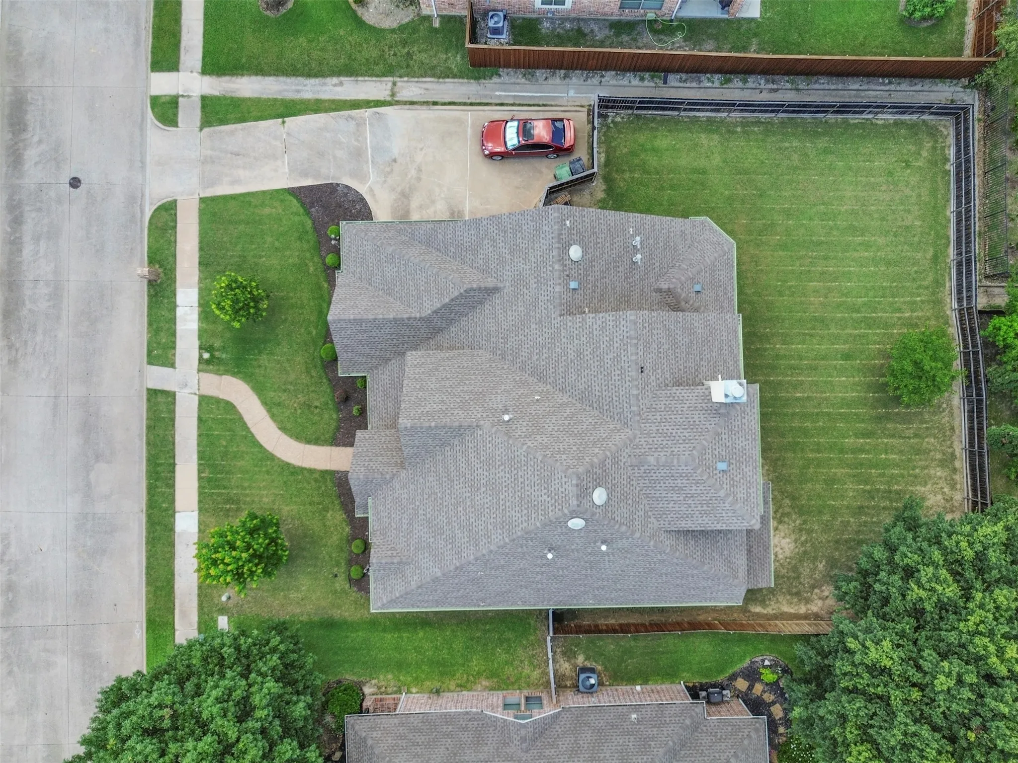 Single Family Residence For Sale in Collin County , 804 Meadowlark Drive, Murphy, Texas 75094, 5 Bedroom, 4 Bathroom, 3 Garage spaces, 4,135 Sqft, built in 2008, mls#21299517, Real Estate Agent in Murphy, Homes For Sale in Collin county, Homes For Sale in Murphy, Realtor in Murphy Texas, Real Estate Brokerage Independent Realty Texas, Luminita Cordes Realtor