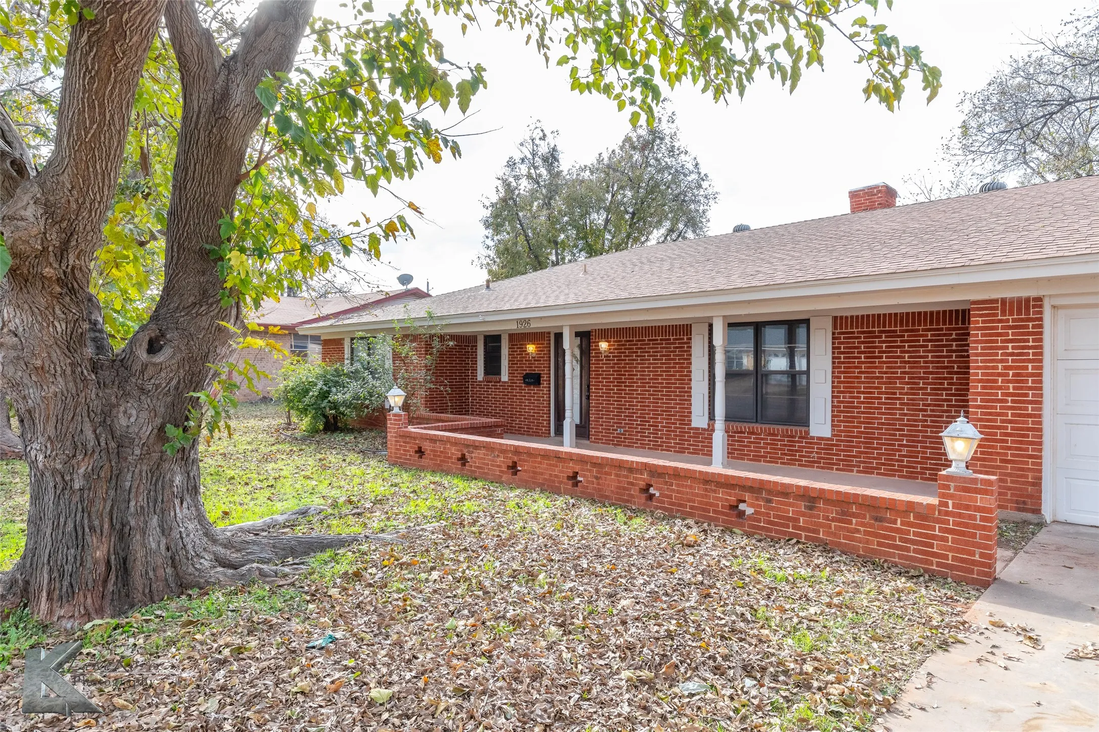 Single Family Residence For Rent in Taylor County , 1926 Richland Drive, Abilene, Texas 79603, 4 Bedroom, 2 Bathroom, 2 Garage spaces, 2,294 Sqft, built in 1966, mls#21300371, Real Estate Agent in Abilene, Homes For Rent in Taylor county, Homes For Rent in Abilene, Realtor in Abilene Texas, Real Estate Brokerage Independent Realty Texas, Luminita Cordes Realtor
