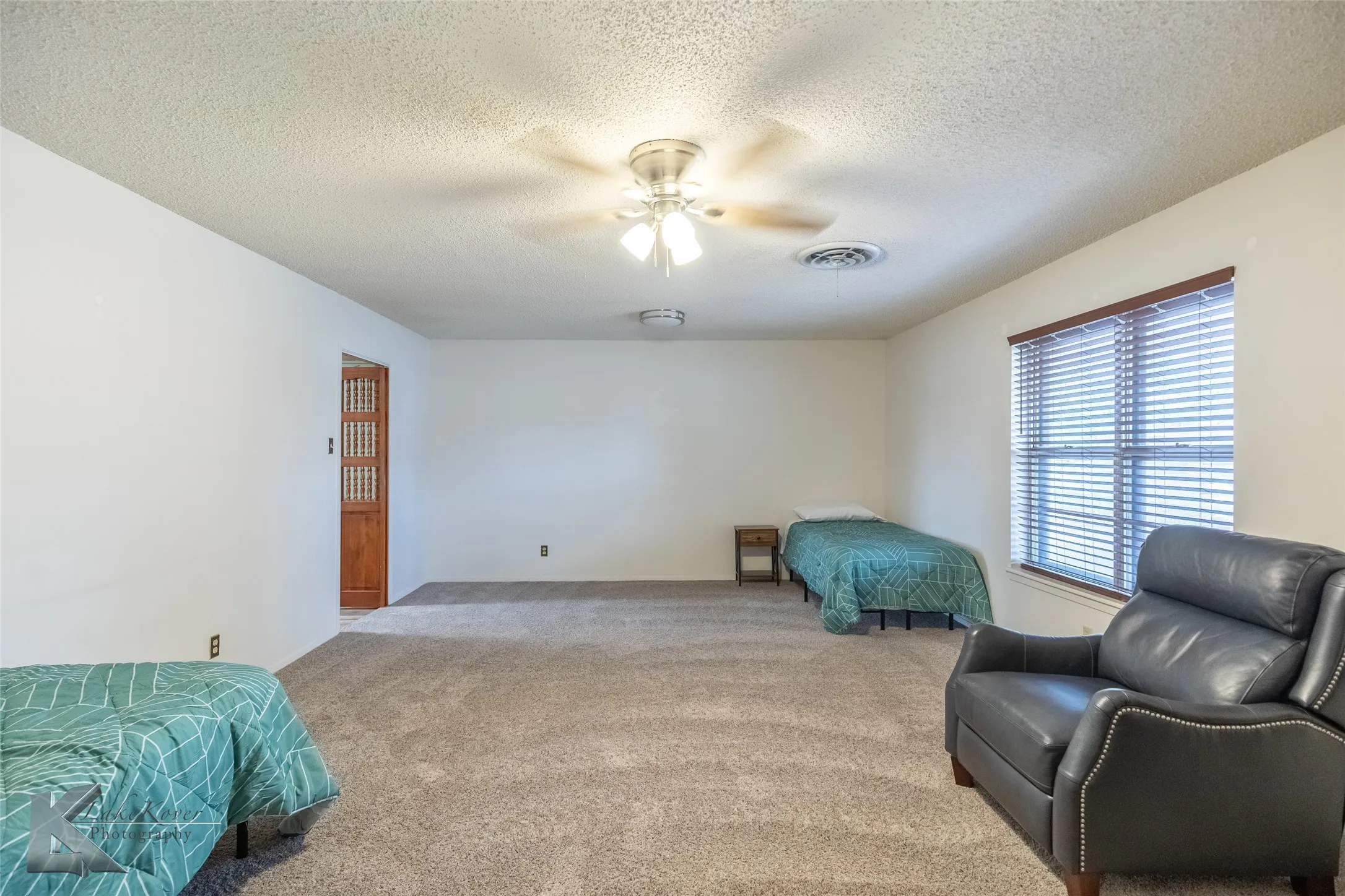 Single Family Residence For Rent in Taylor County , 1926 Richland Drive, Abilene, Texas 79603, 4 Bedroom, 2 Bathroom, 2 Garage spaces, 2,294 Sqft, built in 1966, mls#21300371, Real Estate Agent in Abilene, Homes For Rent in Taylor county, Homes For Rent in Abilene, Realtor in Abilene Texas, Real Estate Brokerage Independent Realty Texas, Luminita Cordes Realtor