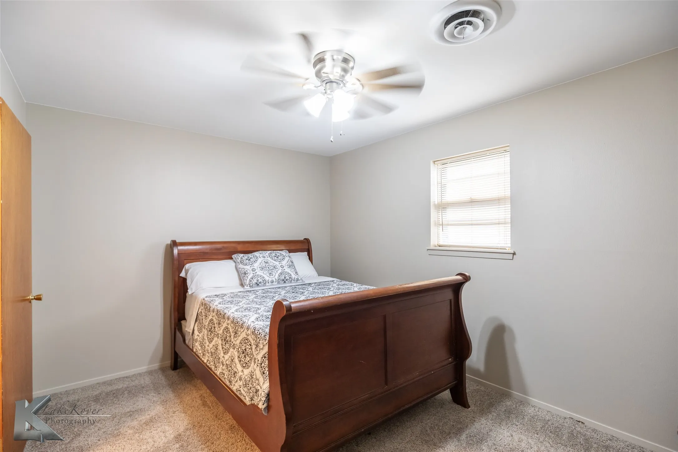 Single Family Residence For Rent in Taylor County , 1926 Richland Drive, Abilene, Texas 79603, 4 Bedroom, 2 Bathroom, 2 Garage spaces, 2,294 Sqft, built in 1966, mls#21300371, Real Estate Agent in Abilene, Homes For Rent in Taylor county, Homes For Rent in Abilene, Realtor in Abilene Texas, Real Estate Brokerage Independent Realty Texas, Luminita Cordes Realtor