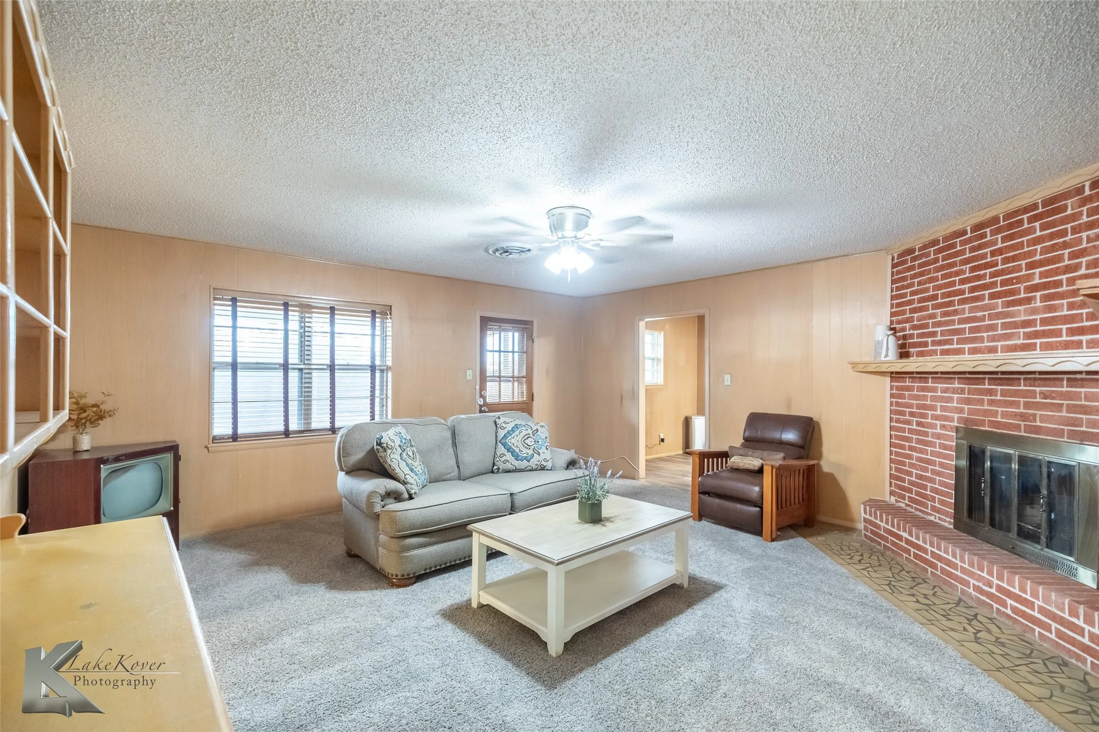 Single Family Residence For Rent in Taylor County , 1926 Richland Drive, Abilene, Texas 79603, 4 Bedroom, 2 Bathroom, 2 Garage spaces, 2,294 Sqft, built in 1966, mls#21300371, Real Estate Agent in Abilene, Homes For Rent in Taylor county, Homes For Rent in Abilene, Realtor in Abilene Texas, Real Estate Brokerage Independent Realty Texas, Luminita Cordes Realtor