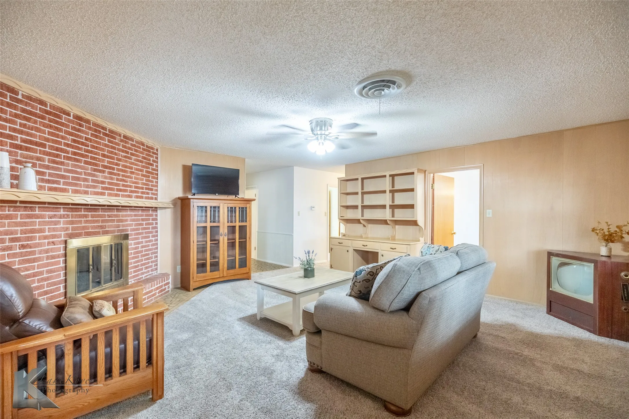 Single Family Residence For Rent in Taylor County , 1926 Richland Drive, Abilene, Texas 79603, 4 Bedroom, 2 Bathroom, 2 Garage spaces, 2,294 Sqft, built in 1966, mls#21300371, Real Estate Agent in Abilene, Homes For Rent in Taylor county, Homes For Rent in Abilene, Realtor in Abilene Texas, Real Estate Brokerage Independent Realty Texas, Luminita Cordes Realtor