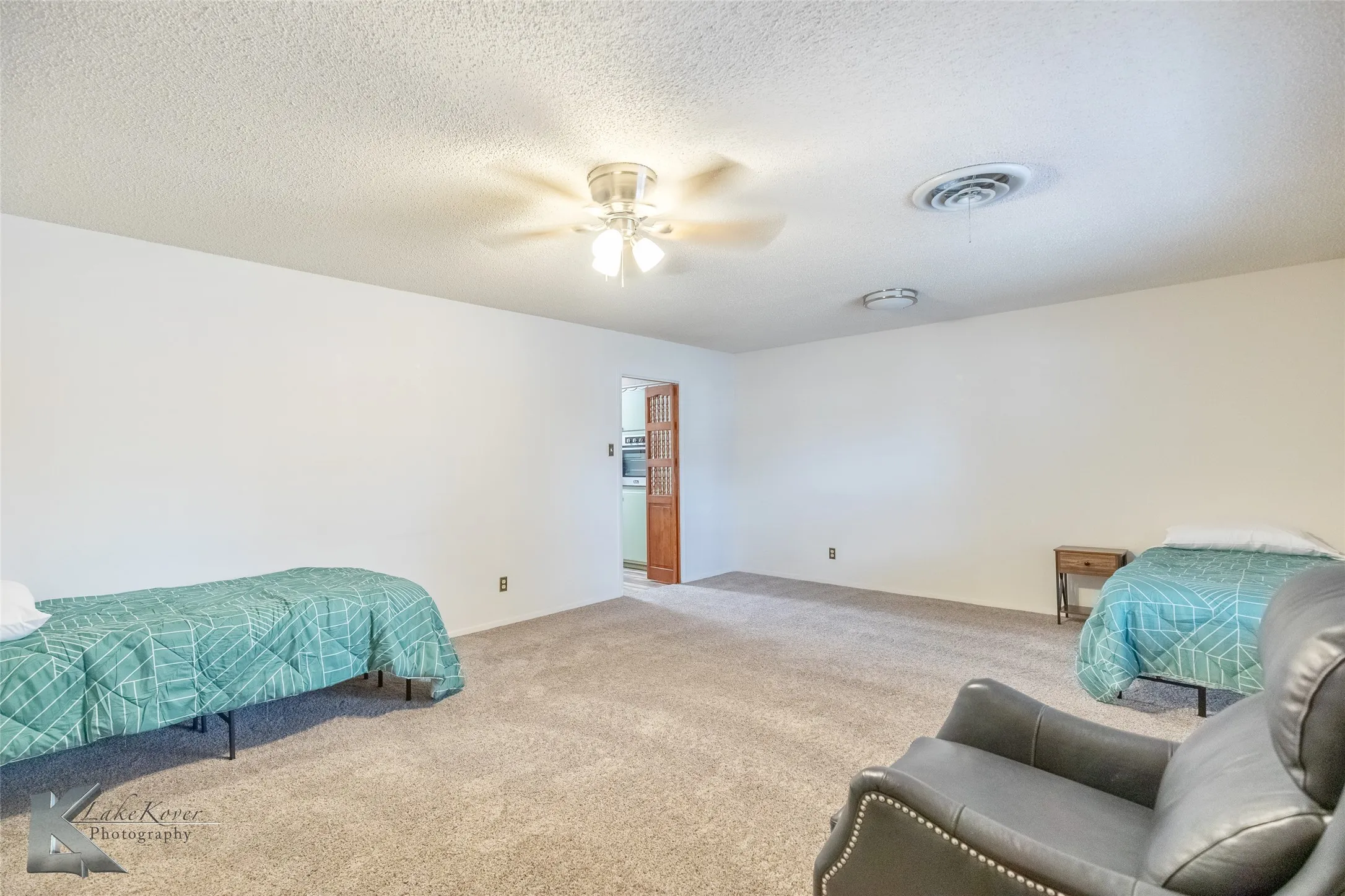Single Family Residence For Rent in Taylor County , 1926 Richland Drive, Abilene, Texas 79603, 4 Bedroom, 2 Bathroom, 2 Garage spaces, 2,294 Sqft, built in 1966, mls#21300371, Real Estate Agent in Abilene, Homes For Rent in Taylor county, Homes For Rent in Abilene, Realtor in Abilene Texas, Real Estate Brokerage Independent Realty Texas, Luminita Cordes Realtor
