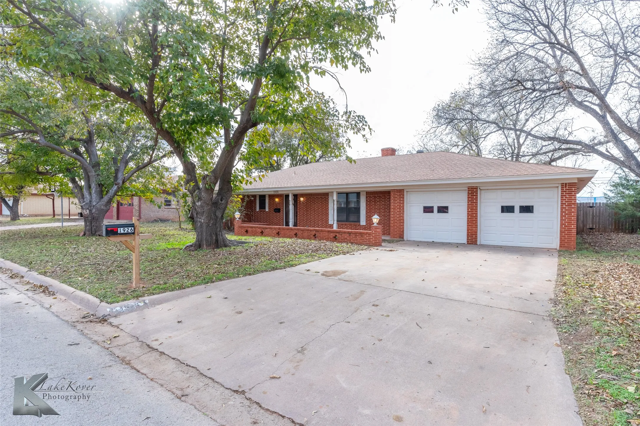 Single Family Residence For Rent in Taylor County , 1926 Richland Drive, Abilene, Texas 79603, 4 Bedroom, 2 Bathroom, 2 Garage spaces, 2,294 Sqft, built in 1966, mls#21300371, Real Estate Agent in Abilene, Homes For Rent in Taylor county, Homes For Rent in Abilene, Realtor in Abilene Texas, Real Estate Brokerage Independent Realty Texas, Luminita Cordes Realtor