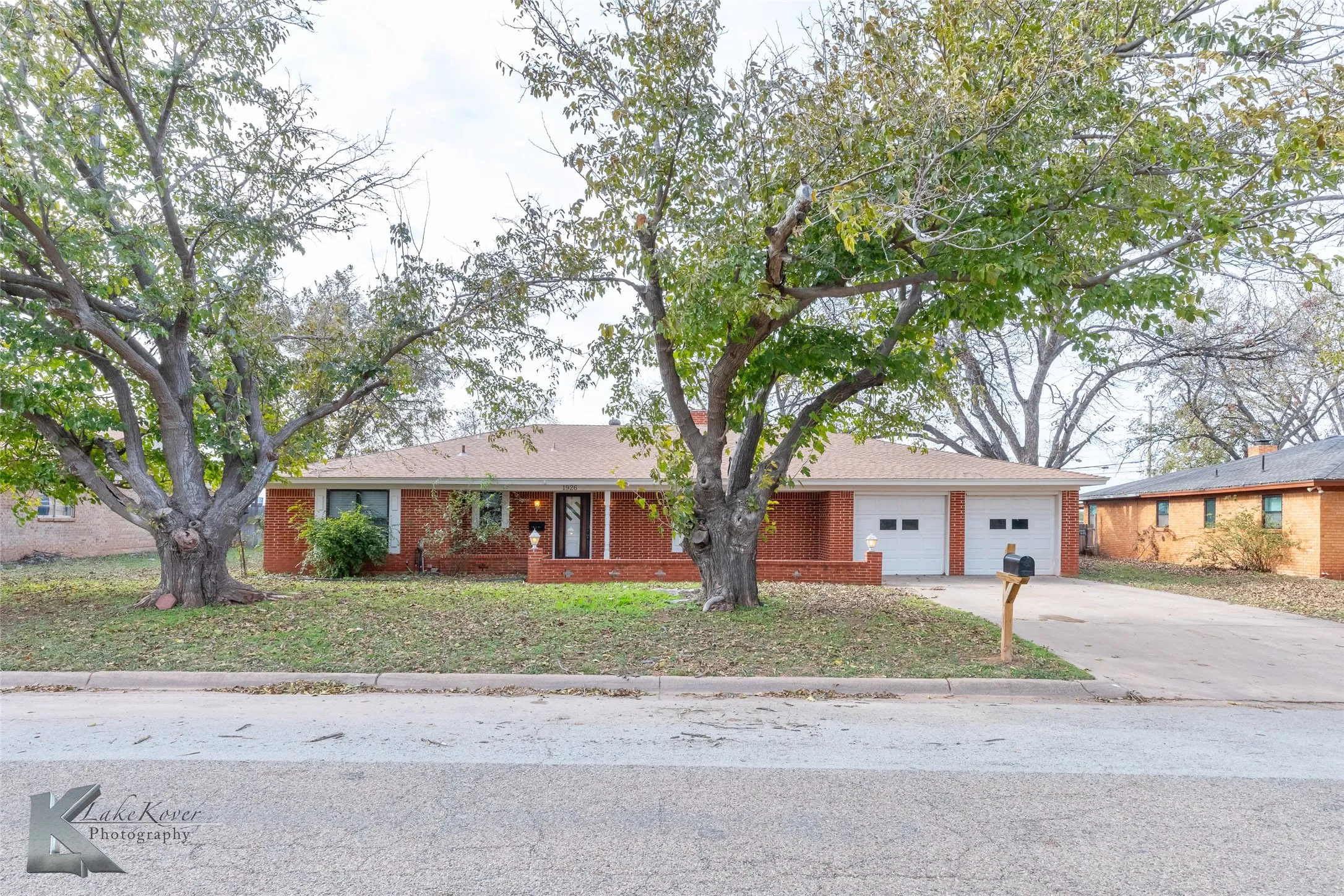 Single Family Residence For Rent in Taylor County , 1926 Richland Drive, Abilene, Texas 79603, 4 Bedroom, 2 Bathroom, 2 Garage spaces, 2,294 Sqft, built in 1966, mls#21300371, Real Estate Agent in Abilene, Homes For Rent in Taylor county, Homes For Rent in Abilene, Realtor in Abilene Texas, Real Estate Brokerage Independent Realty Texas, Luminita Cordes Realtor