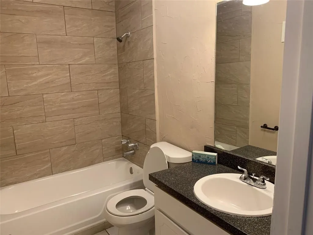 Single Family Residence For Sale in Tarrant County , 5528 Boca Raton Boulevard 186, Fort Worth, Texas 76112, 2 Bedroom, 2 Bathroom, Garage spaces, 1,010 Sqft, built in 1972, mls#21308832, Real Estate Agent in Fort Worth, Homes For Sale in Tarrant county, Homes For Sale in Fort Worth, Realtor in Fort Worth Texas, Real Estate Brokerage Independent Realty Texas, Luminita Cordes Realtor