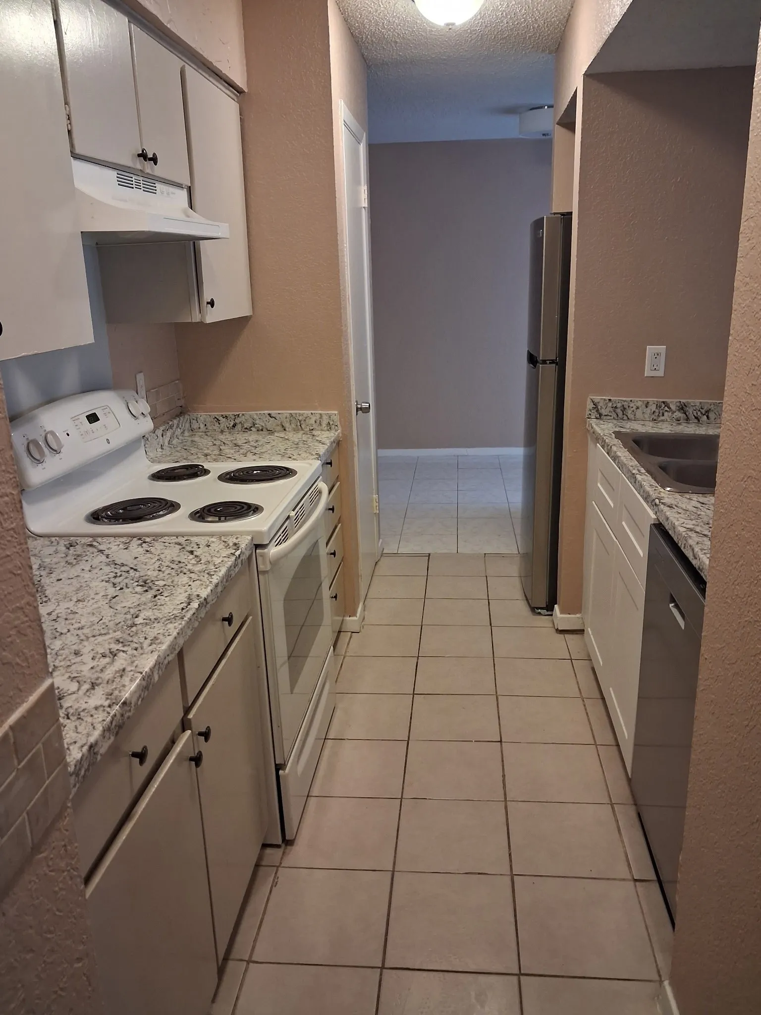 Single Family Residence For Sale in Tarrant County , 5528 Boca Raton Boulevard 186, Fort Worth, Texas 76112, 2 Bedroom, 2 Bathroom, Garage spaces, 1,010 Sqft, built in 1972, mls#21308832, Real Estate Agent in Fort Worth, Homes For Sale in Tarrant county, Homes For Sale in Fort Worth, Realtor in Fort Worth Texas, Real Estate Brokerage Independent Realty Texas, Luminita Cordes Realtor
