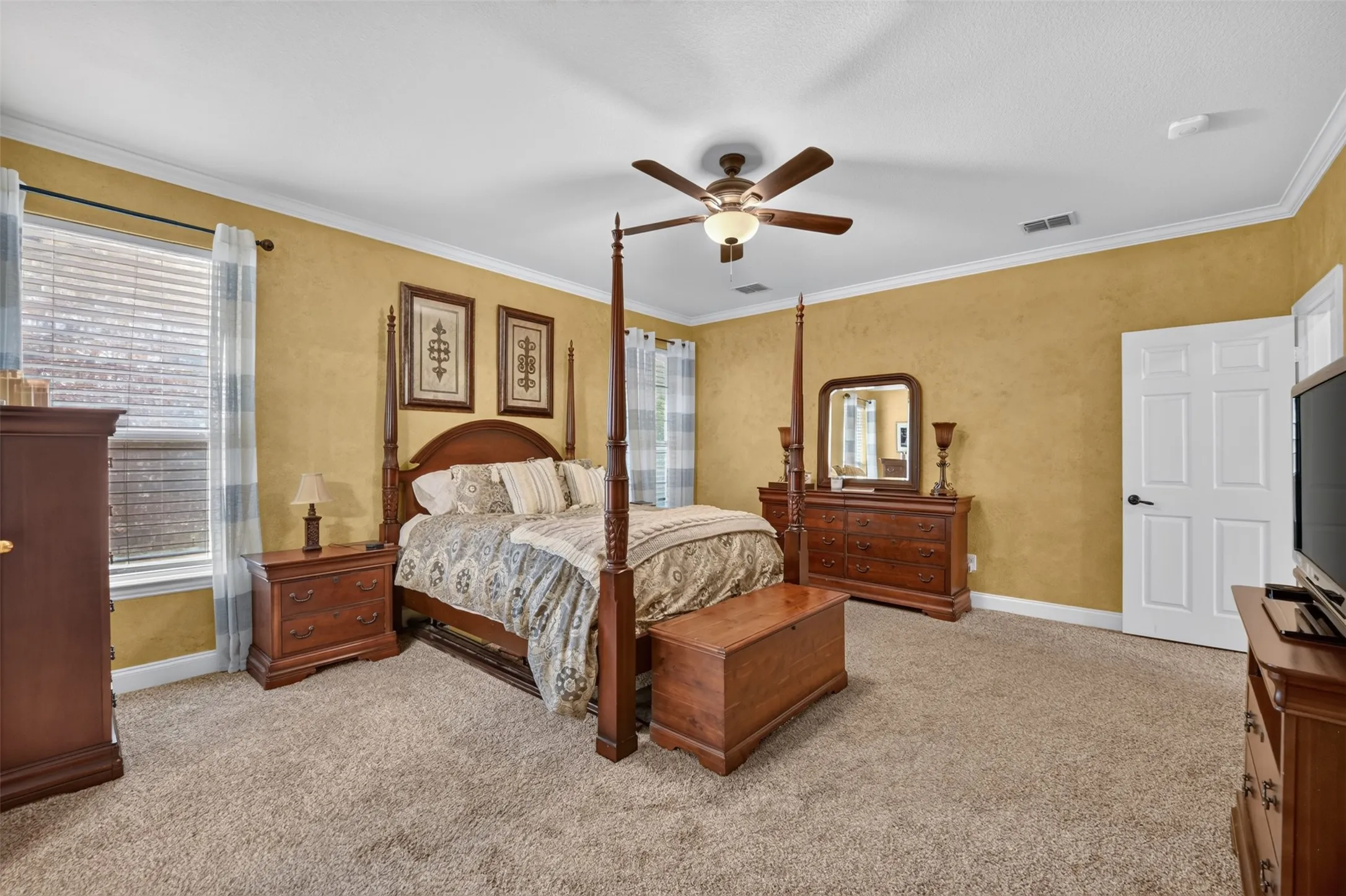 Single Family Residence For Sale in Denton County , 3451 Mayflower Drive, Frisco, Texas 75034, 4 Bedroom, 4 Bathroom, 2 Garage spaces, 3,068 Sqft, built in 2004, mls#21308502, Real Estate Agent in Frisco, Homes For Sale in Denton county, Homes For Sale in Frisco, Realtor in Frisco Texas, Real Estate Brokerage Independent Realty Texas, Luminita Cordes Realtor