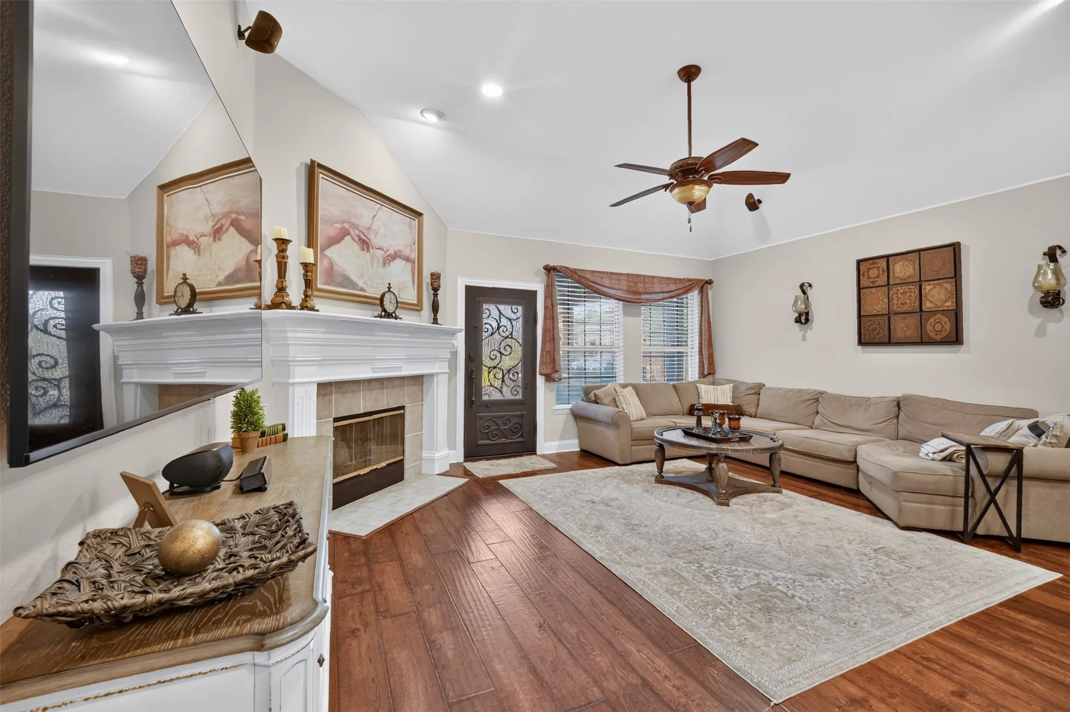 Single Family Residence For Sale in Denton County , 3451 Mayflower Drive, Frisco, Texas 75034, 4 Bedroom, 4 Bathroom, 2 Garage spaces, 3,068 Sqft, built in 2004, mls#21308502, Real Estate Agent in Frisco, Homes For Sale in Denton county, Homes For Sale in Frisco, Realtor in Frisco Texas, Real Estate Brokerage Independent Realty Texas, Luminita Cordes Realtor