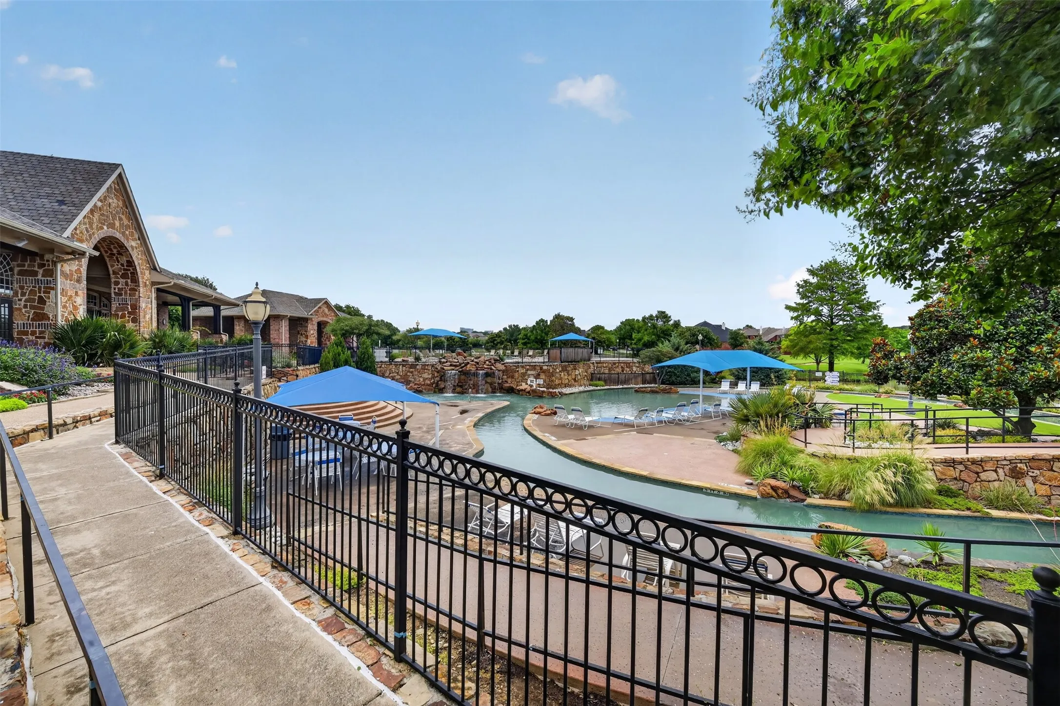 Single Family Residence For Sale in Denton County , 3451 Mayflower Drive, Frisco, Texas 75034, 4 Bedroom, 4 Bathroom, 2 Garage spaces, 3,068 Sqft, built in 2004, mls#21308502, Real Estate Agent in Frisco, Homes For Sale in Denton county, Homes For Sale in Frisco, Realtor in Frisco Texas, Real Estate Brokerage Independent Realty Texas, Luminita Cordes Realtor