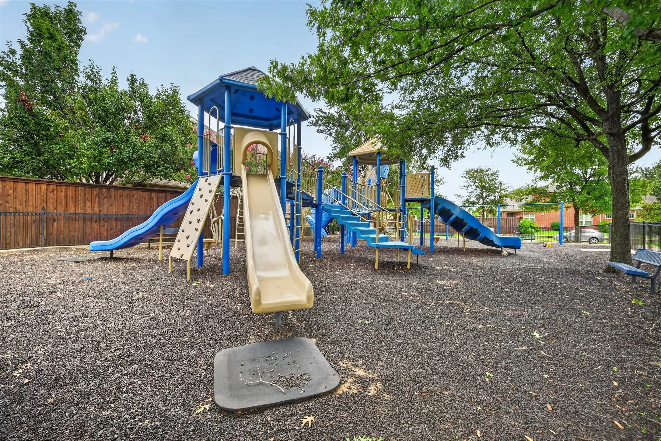 Single Family Residence For Sale in Denton County , 3451 Mayflower Drive, Frisco, Texas 75034, 4 Bedroom, 4 Bathroom, 2 Garage spaces, 3,068 Sqft, built in 2004, mls#21308502, Real Estate Agent in Frisco, Homes For Sale in Denton county, Homes For Sale in Frisco, Realtor in Frisco Texas, Real Estate Brokerage Independent Realty Texas, Luminita Cordes Realtor