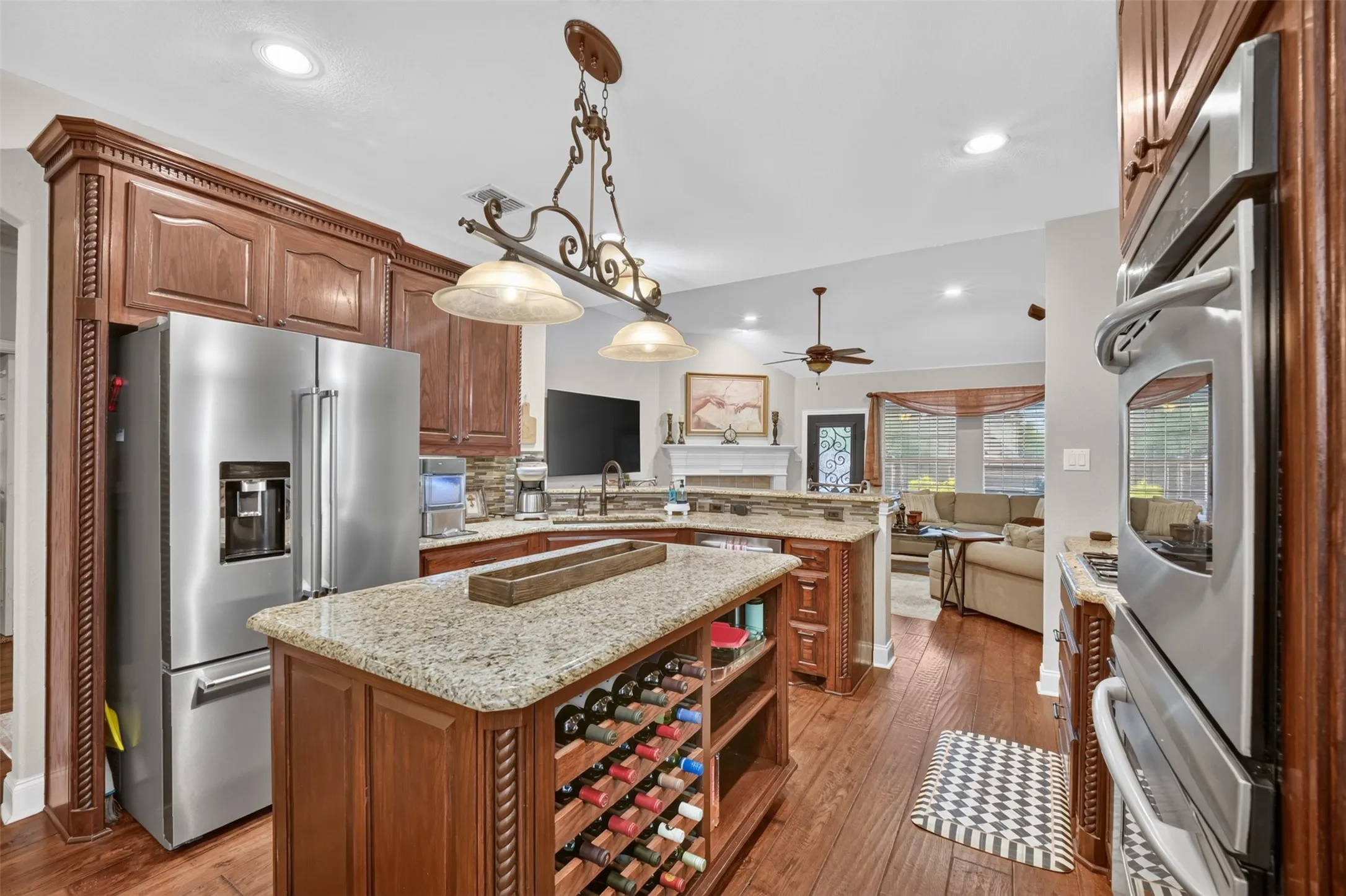 Single Family Residence For Sale in Denton County , 3451 Mayflower Drive, Frisco, Texas 75034, 4 Bedroom, 4 Bathroom, 2 Garage spaces, 3,068 Sqft, built in 2004, mls#21308502, Real Estate Agent in Frisco, Homes For Sale in Denton county, Homes For Sale in Frisco, Realtor in Frisco Texas, Real Estate Brokerage Independent Realty Texas, Luminita Cordes Realtor
