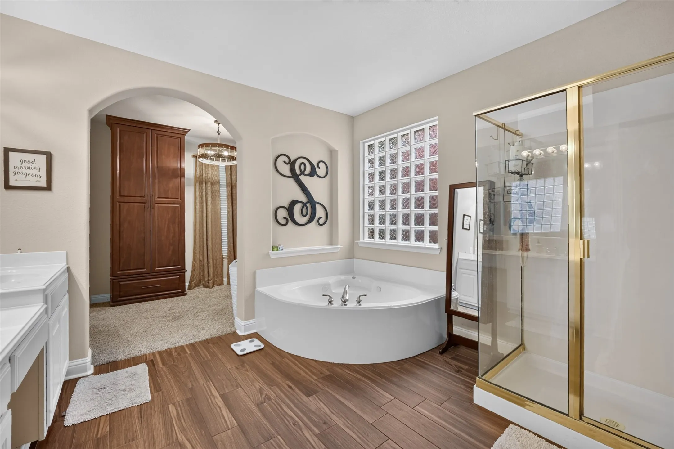 Single Family Residence For Sale in Denton County , 3451 Mayflower Drive, Frisco, Texas 75034, 4 Bedroom, 4 Bathroom, 2 Garage spaces, 3,068 Sqft, built in 2004, mls#21308502, Real Estate Agent in Frisco, Homes For Sale in Denton county, Homes For Sale in Frisco, Realtor in Frisco Texas, Real Estate Brokerage Independent Realty Texas, Luminita Cordes Realtor