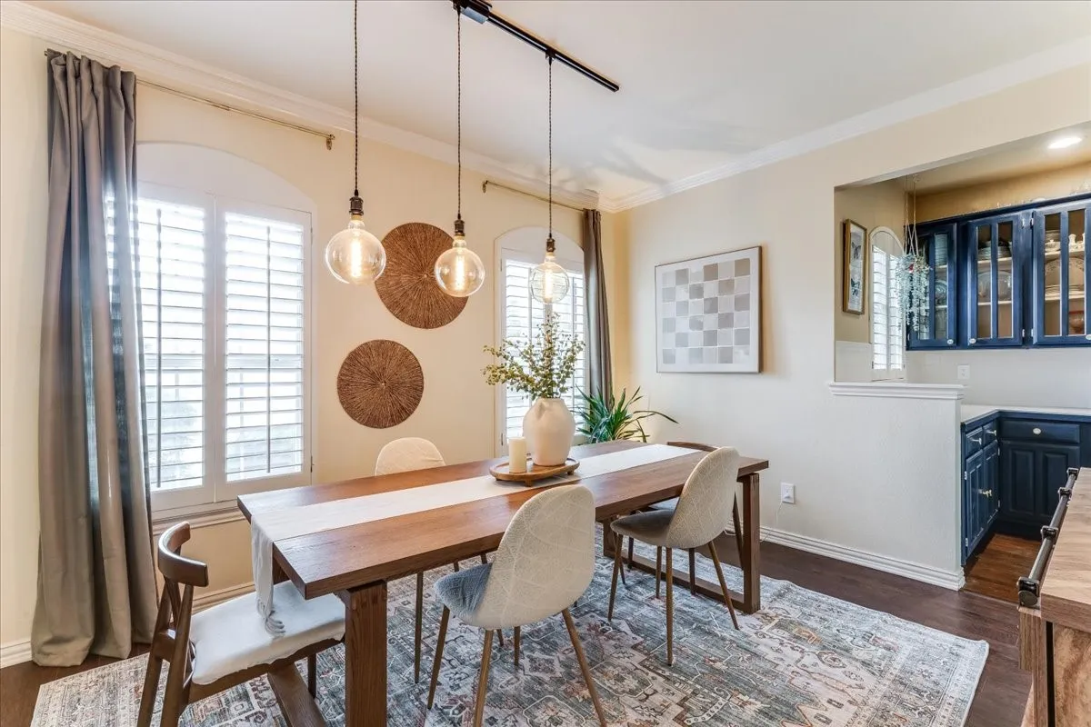 Single Family Residence For Sale in Collin County , 11406 New Orleans Drive, Frisco, Texas 75035, 4 Bedroom, 3 Bathroom, 2 Garage spaces, 2,813 Sqft, built in 1995, mls#21305880, Real Estate Agent in Frisco, Homes For Sale in Collin county, Homes For Sale in Frisco, Realtor in Frisco Texas, Real Estate Brokerage Independent Realty Texas, Luminita Cordes Realtor