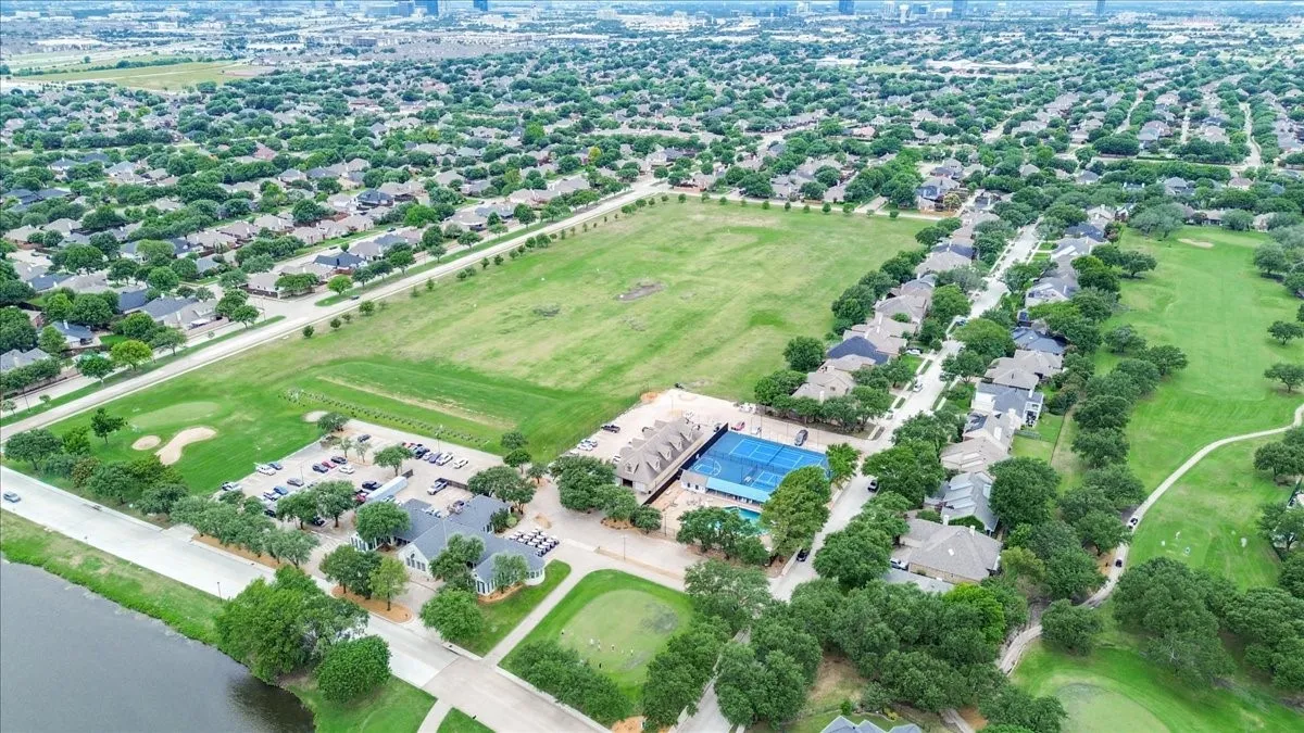 Single Family Residence For Sale in Collin County , 11406 New Orleans Drive, Frisco, Texas 75035, 4 Bedroom, 3 Bathroom, 2 Garage spaces, 2,813 Sqft, built in 1995, mls#21305880, Real Estate Agent in Frisco, Homes For Sale in Collin county, Homes For Sale in Frisco, Realtor in Frisco Texas, Real Estate Brokerage Independent Realty Texas, Luminita Cordes Realtor