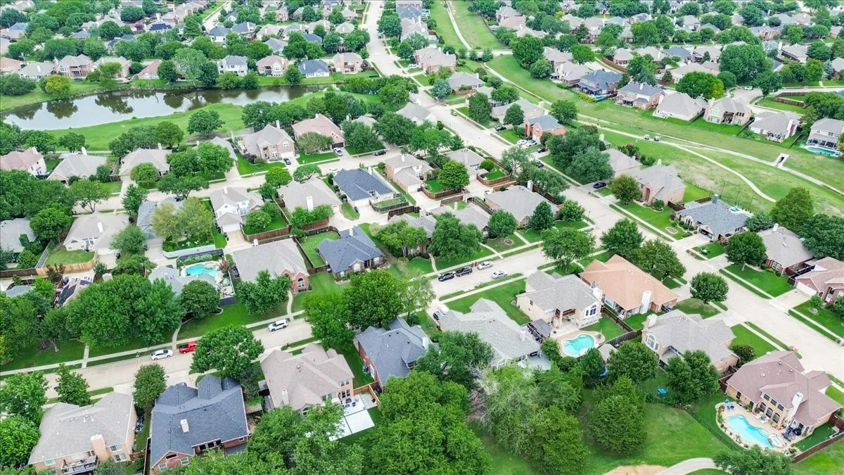 Single Family Residence For Sale in Collin County , 11406 New Orleans Drive, Frisco, Texas 75035, 4 Bedroom, 3 Bathroom, 2 Garage spaces, 2,813 Sqft, built in 1995, mls#21305880, Real Estate Agent in Frisco, Homes For Sale in Collin county, Homes For Sale in Frisco, Realtor in Frisco Texas, Real Estate Brokerage Independent Realty Texas, Luminita Cordes Realtor