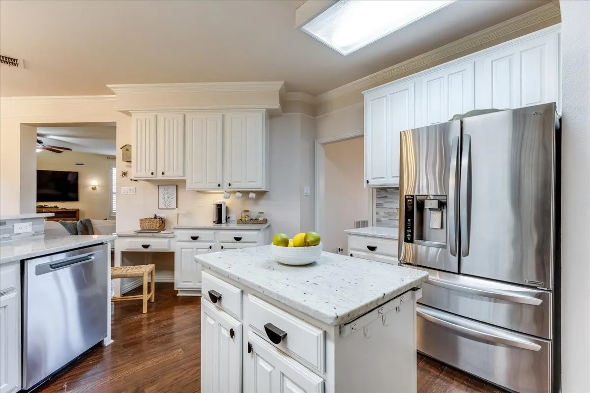 Single Family Residence For Sale in Collin County , 11406 New Orleans Drive, Frisco, Texas 75035, 4 Bedroom, 3 Bathroom, 2 Garage spaces, 2,813 Sqft, built in 1995, mls#21305880, Real Estate Agent in Frisco, Homes For Sale in Collin county, Homes For Sale in Frisco, Realtor in Frisco Texas, Real Estate Brokerage Independent Realty Texas, Luminita Cordes Realtor