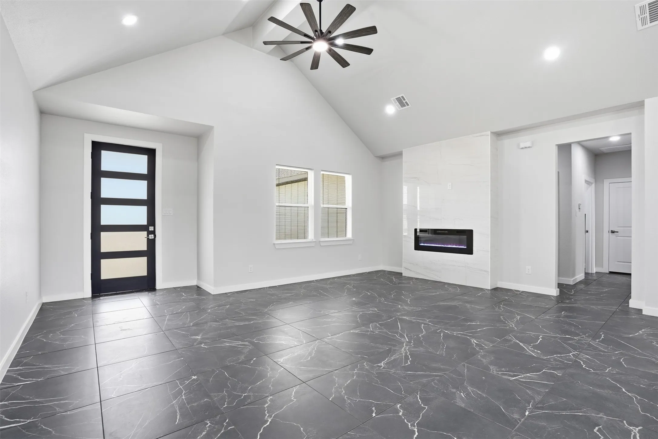 Single Family Residence For Rent in Johnson County , 544 Highview Court, Godley, Texas 76044, 4 Bedroom, 3 Bathroom, 2 Garage spaces, 2,134 Sqft, built in 2025, mls#21303189, Real Estate Agent in Godley, Homes For Rent in Johnson county, Homes For Rent in Godley, Realtor in Godley Texas, Real Estate Brokerage Independent Realty Texas, Luminita Cordes Realtor