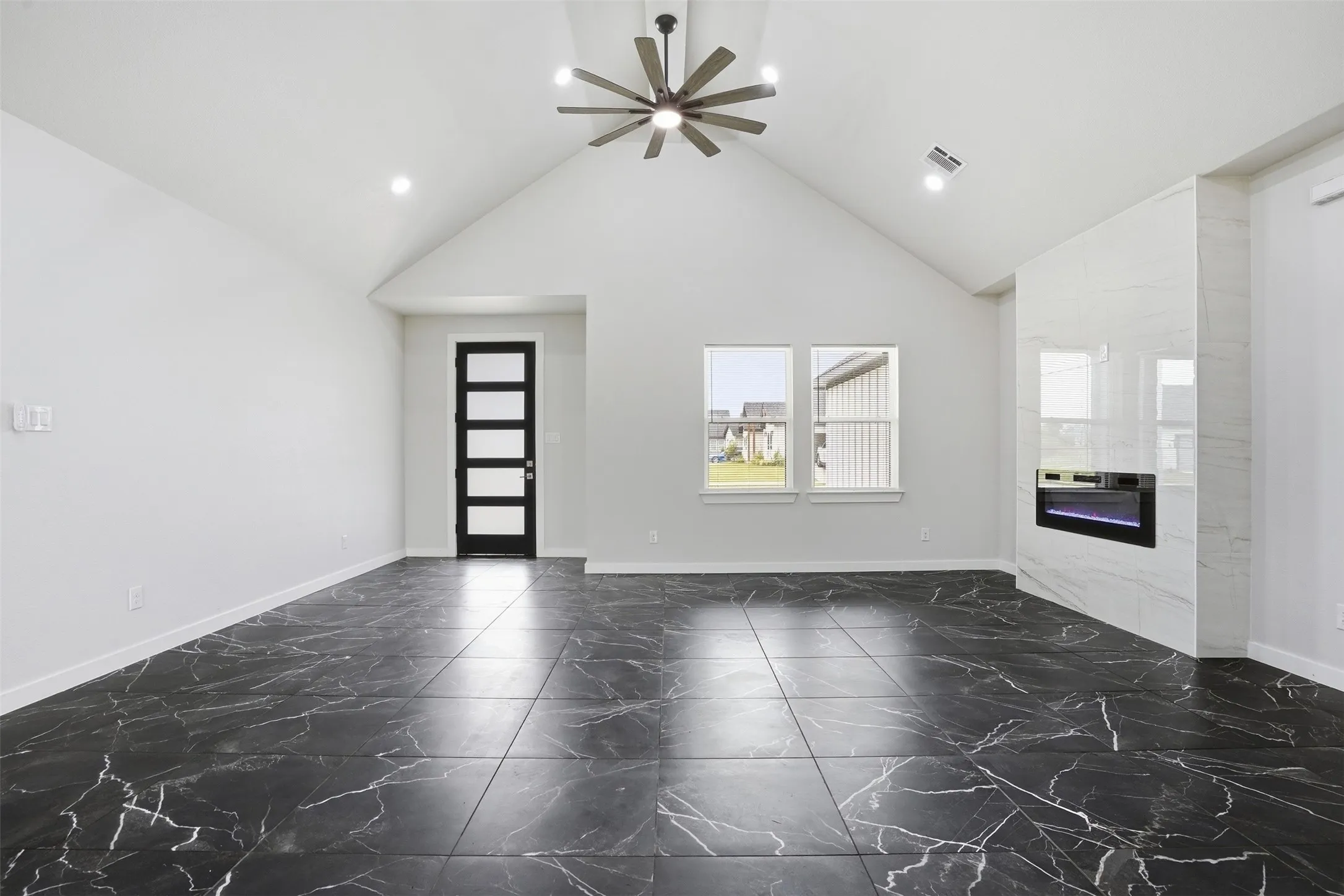 Single Family Residence For Rent in Johnson County , 544 Highview Court, Godley, Texas 76044, 4 Bedroom, 3 Bathroom, 2 Garage spaces, 2,134 Sqft, built in 2025, mls#21303189, Real Estate Agent in Godley, Homes For Rent in Johnson county, Homes For Rent in Godley, Realtor in Godley Texas, Real Estate Brokerage Independent Realty Texas, Luminita Cordes Realtor