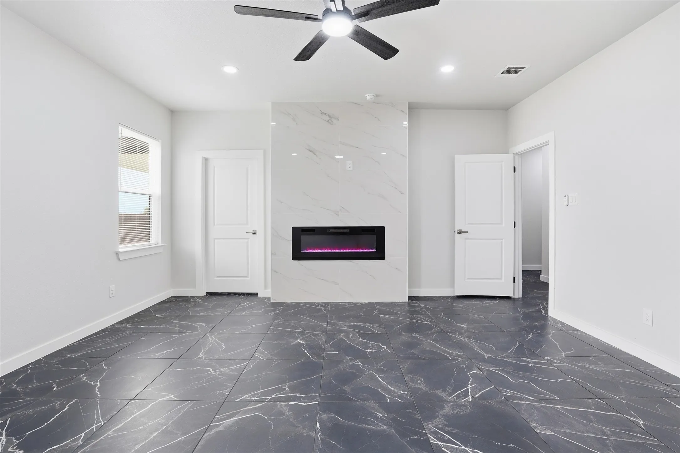 Single Family Residence For Rent in Johnson County , 544 Highview Court, Godley, Texas 76044, 4 Bedroom, 3 Bathroom, 2 Garage spaces, 2,134 Sqft, built in 2025, mls#21303189, Real Estate Agent in Godley, Homes For Rent in Johnson county, Homes For Rent in Godley, Realtor in Godley Texas, Real Estate Brokerage Independent Realty Texas, Luminita Cordes Realtor