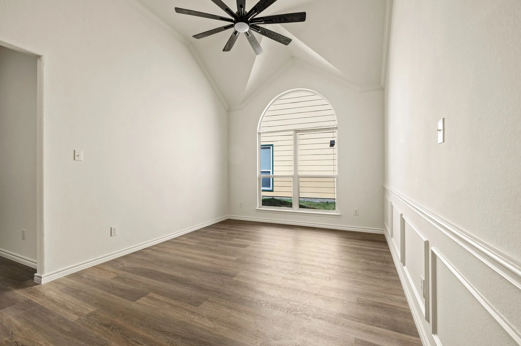 Single Family Residence For Sale in Collin County , 9509 Water Tree Drive, Mc Kinney, Texas 75072, 3 Bedroom, 2 Bathroom, 2 Garage spaces, 2,257 Sqft, built in 2003, mls#21308865, Real Estate Agent in Mc Kinney, Homes For Sale in Collin county, Homes For Sale in Mc Kinney, Realtor in Mc Kinney Texas, Real Estate Brokerage Independent Realty Texas, Luminita Cordes Realtor