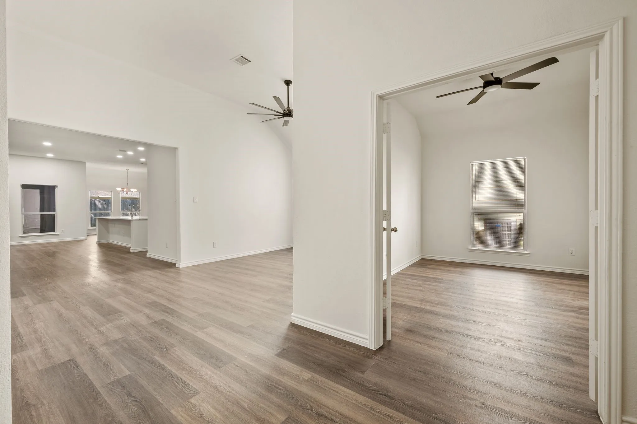 Single Family Residence For Sale in Collin County , 9509 Water Tree Drive, Mc Kinney, Texas 75072, 3 Bedroom, 2 Bathroom, 2 Garage spaces, 2,257 Sqft, built in 2003, mls#21308865, Real Estate Agent in Mc Kinney, Homes For Sale in Collin county, Homes For Sale in Mc Kinney, Realtor in Mc Kinney Texas, Real Estate Brokerage Independent Realty Texas, Luminita Cordes Realtor
