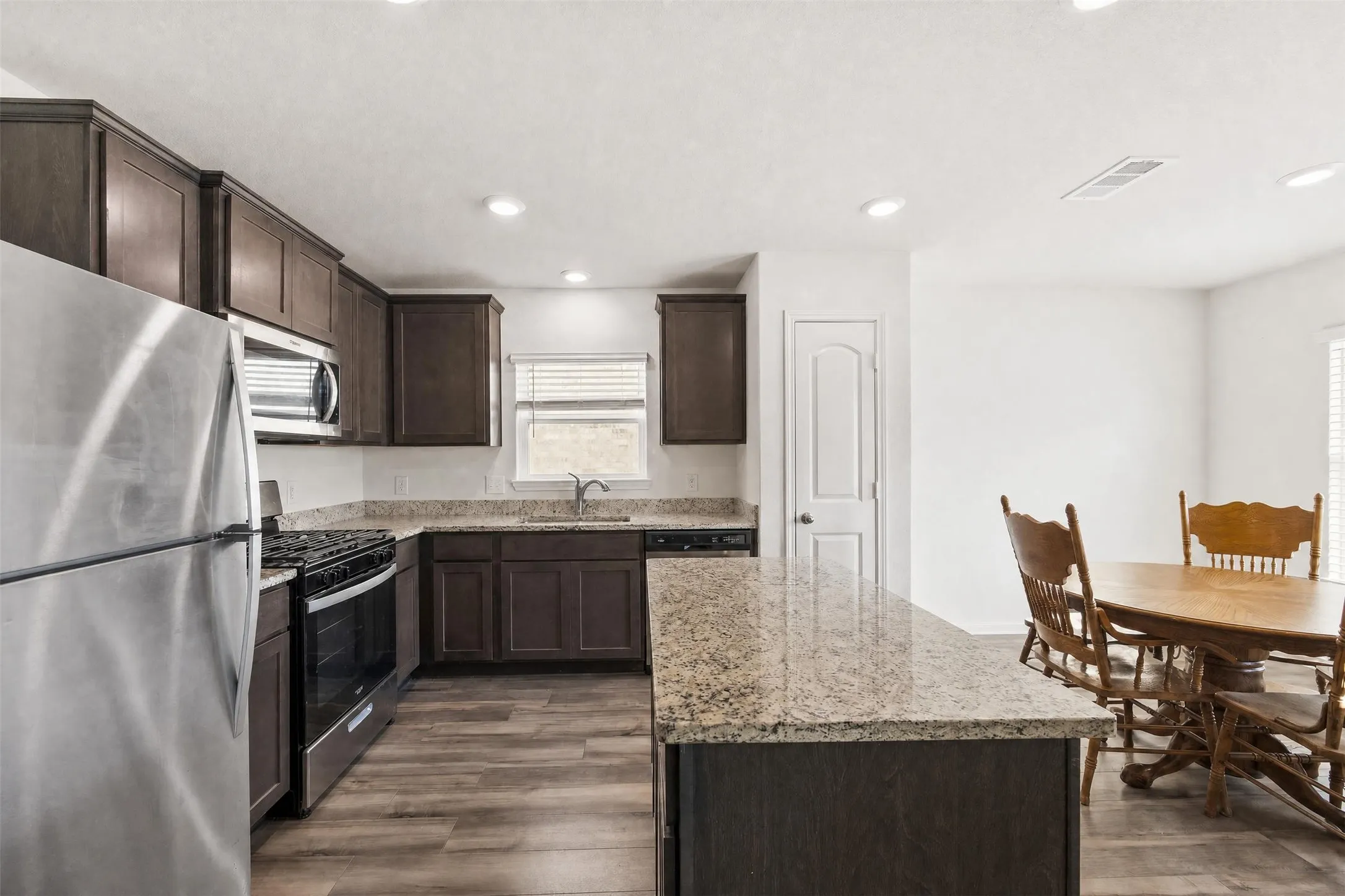 Single Family Residence For Sale in Ellis County , 309 Donna Drive, Ferris, Texas 75125, 3 Bedroom, 2 Bathroom, 2 Garage spaces, 1,379 Sqft, built in 2022, mls#21308320, Real Estate Agent in Ferris, Homes For Sale in Ellis county, Homes For Sale in Ferris, Realtor in Ferris Texas, Real Estate Brokerage Independent Realty Texas, Luminita Cordes Realtor