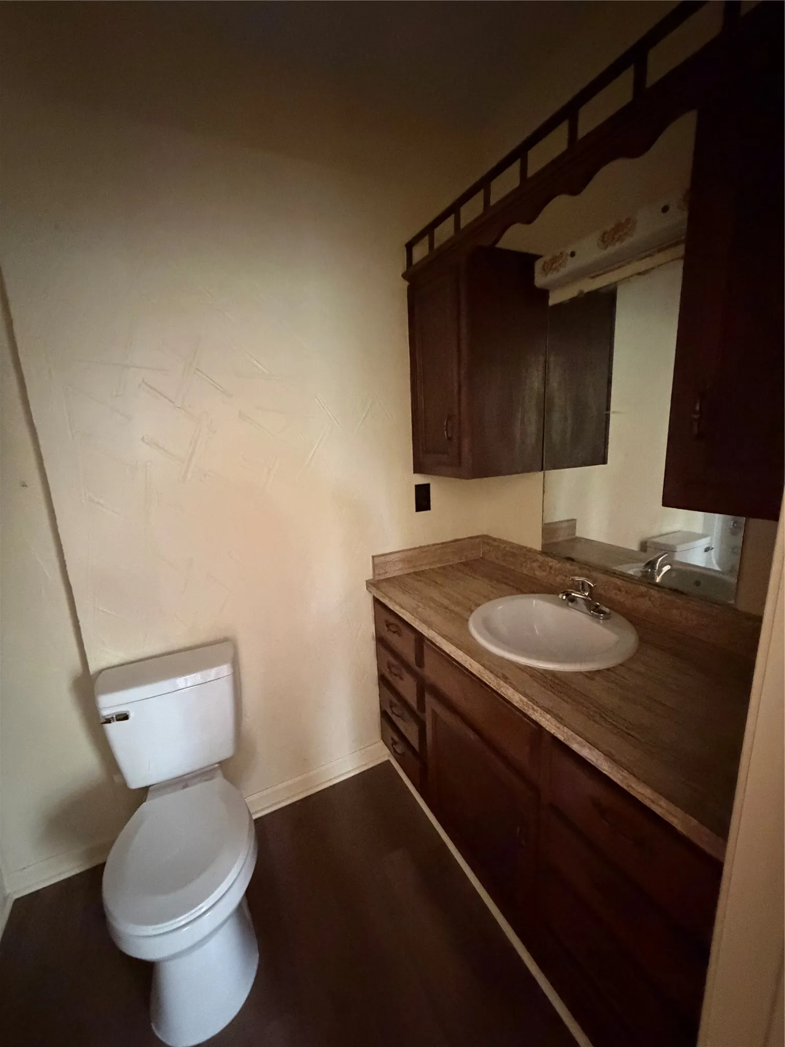 Single Family Residence For Sale in Henderson County , 257 W Acres Road, Gun Barrel City, Texas 75156, 3 Bedrooms, 2 Bathrooms, 2 Garage spaces, 1,770 Sqft, built in 1978, Price $299,000, mls#21308923, Real Estate Agent in Gun Barrel City, Homes For Sale in Henderson county, Homes For Sale in Gun Barrel City, Realtor in Gun Barrel City Texas, Real Estate Brokerage Independent Realty Texas, Luminita Cordes Realtor