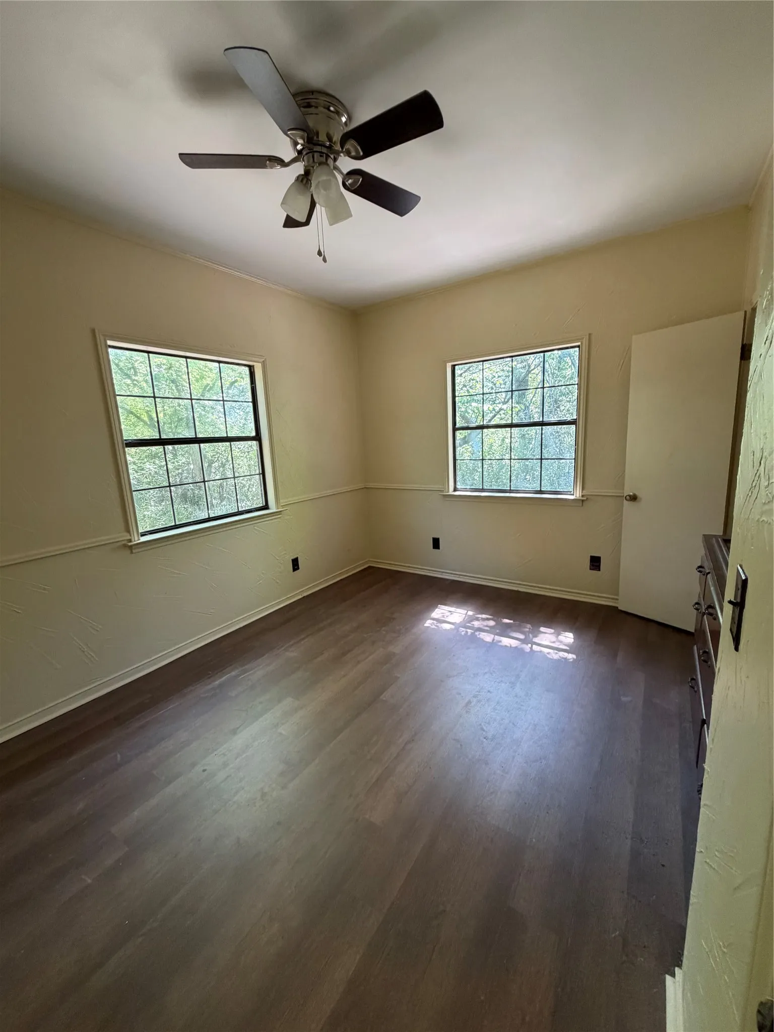 Single Family Residence For Sale in Henderson County , 257 W Acres Road, Gun Barrel City, Texas 75156, 3 Bedrooms, 2 Bathrooms, 2 Garage spaces, 1,770 Sqft, built in 1978, Price $299,000, mls#21308923, Real Estate Agent in Gun Barrel City, Homes For Sale in Henderson county, Homes For Sale in Gun Barrel City, Realtor in Gun Barrel City Texas, Real Estate Brokerage Independent Realty Texas, Luminita Cordes Realtor